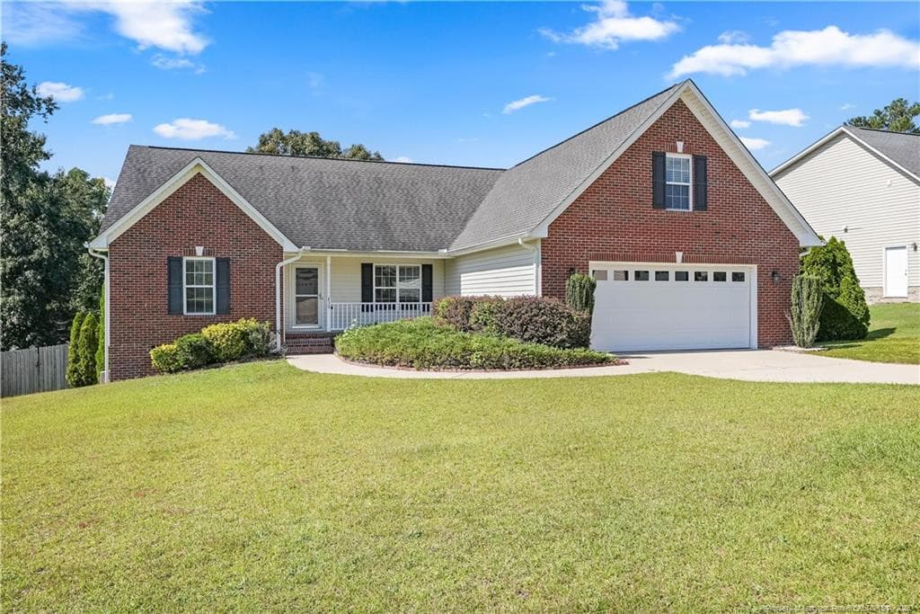 Photo 3 - 230 Royal Briar Court, Raeford, NC 28376
