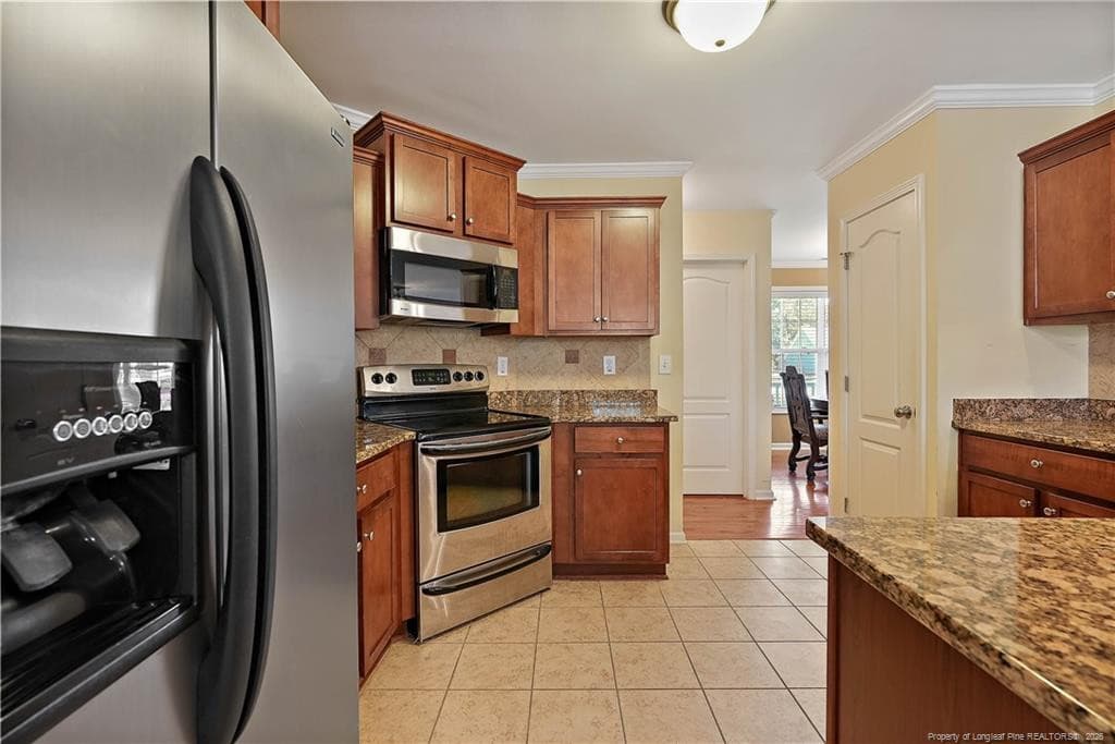 Photo 14 - 230 Royal Briar Court, Raeford, NC 28376