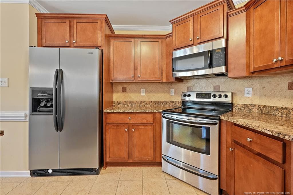 Photo 17 - 230 Royal Briar Court, Raeford, NC 28376