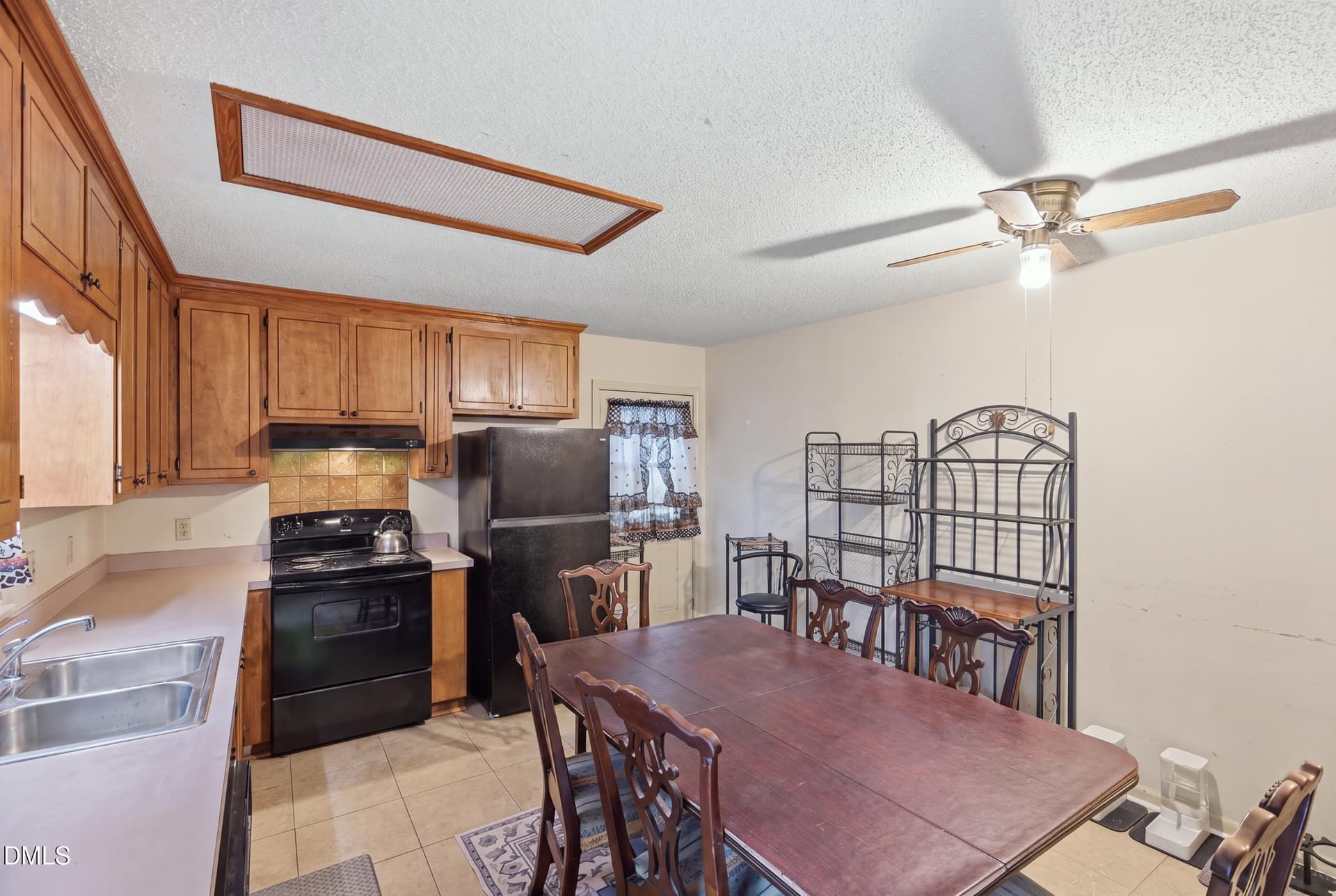 6_892a3984_declutter_fd090c8a - 2109 Shamrock Drive E, Wilson, NC 27893