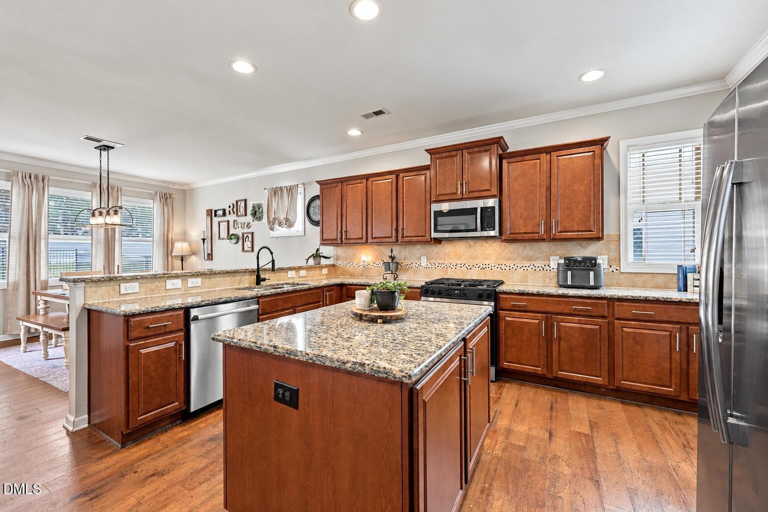 Clayton NC homes with large kitchen - 82 Heathwood Drive, Clayton, NC 27527, Clayton