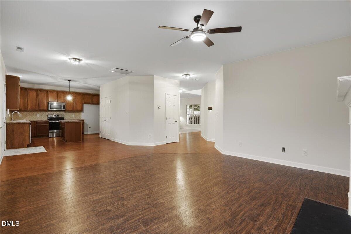 15-33 W Smoketree Ct-15 - 33 W Smoketree Court, Clayton, NC 27527