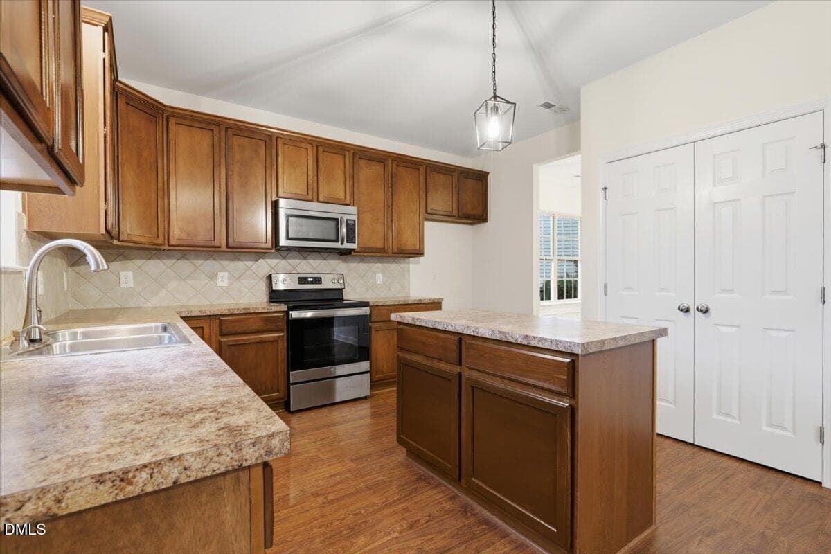 20-33 W Smoketree Ct-20 - 33 W Smoketree Court, Clayton, NC 27527