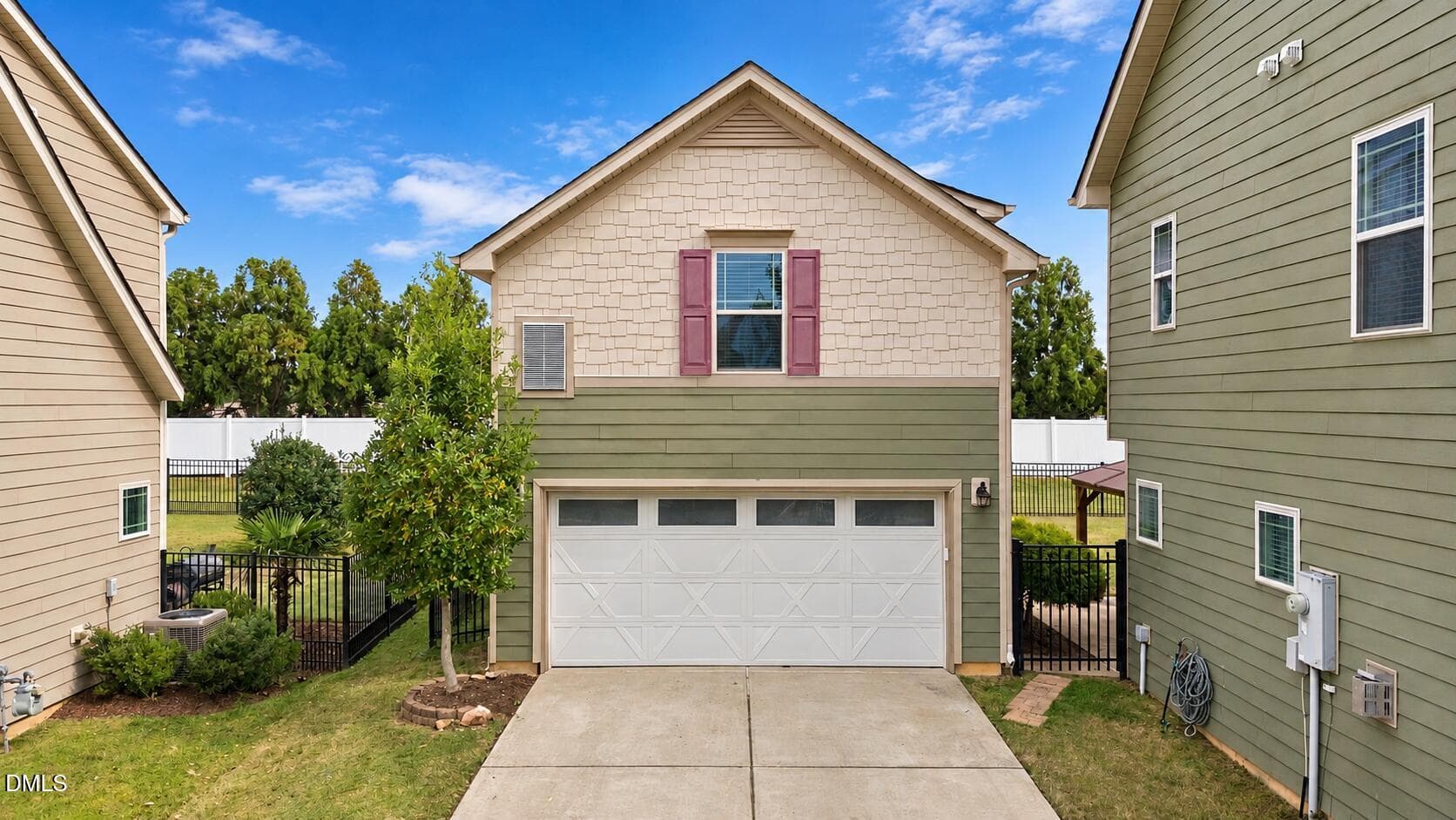 Clayton NC house with detached two car g - 82 Heathwood Drive, Clayton, NC 27527, Clayton