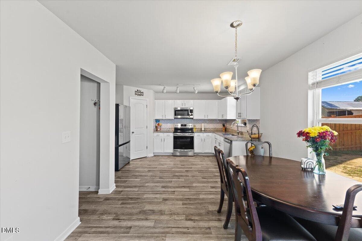 16-403 N Lincoln St - 403 N Lincoln Street, Benson, NC 27504, Benson