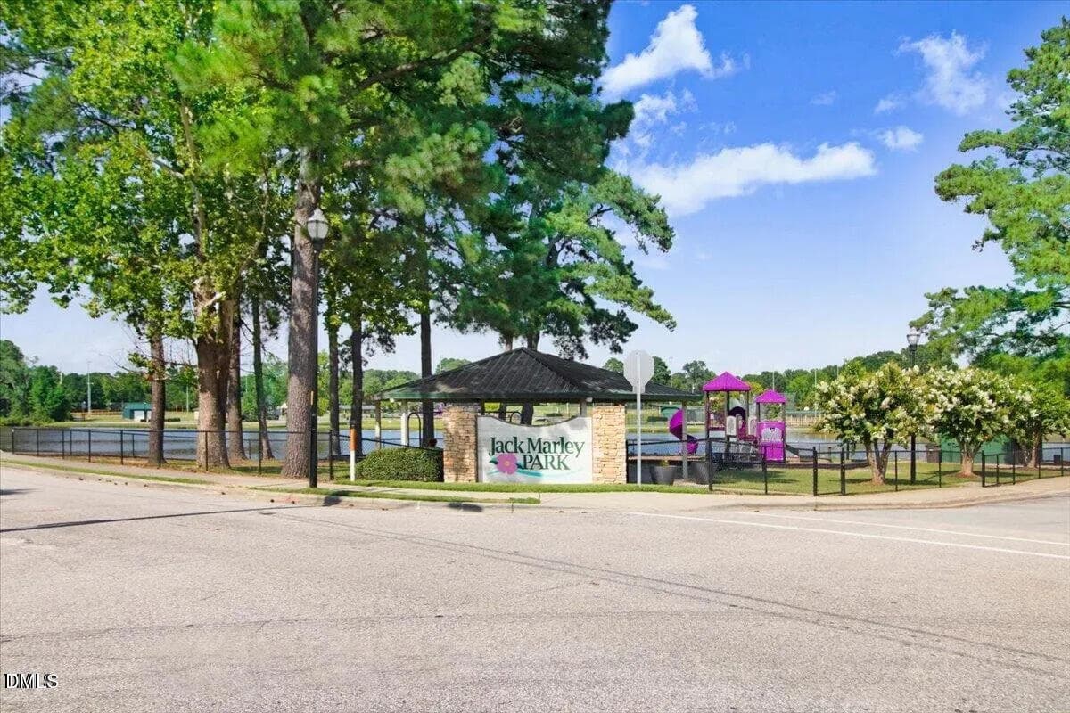 237d1880462646e5b5b9e30cf61b0e9bl-m33203 - 115 Violet Lane, Coats, NC 27521