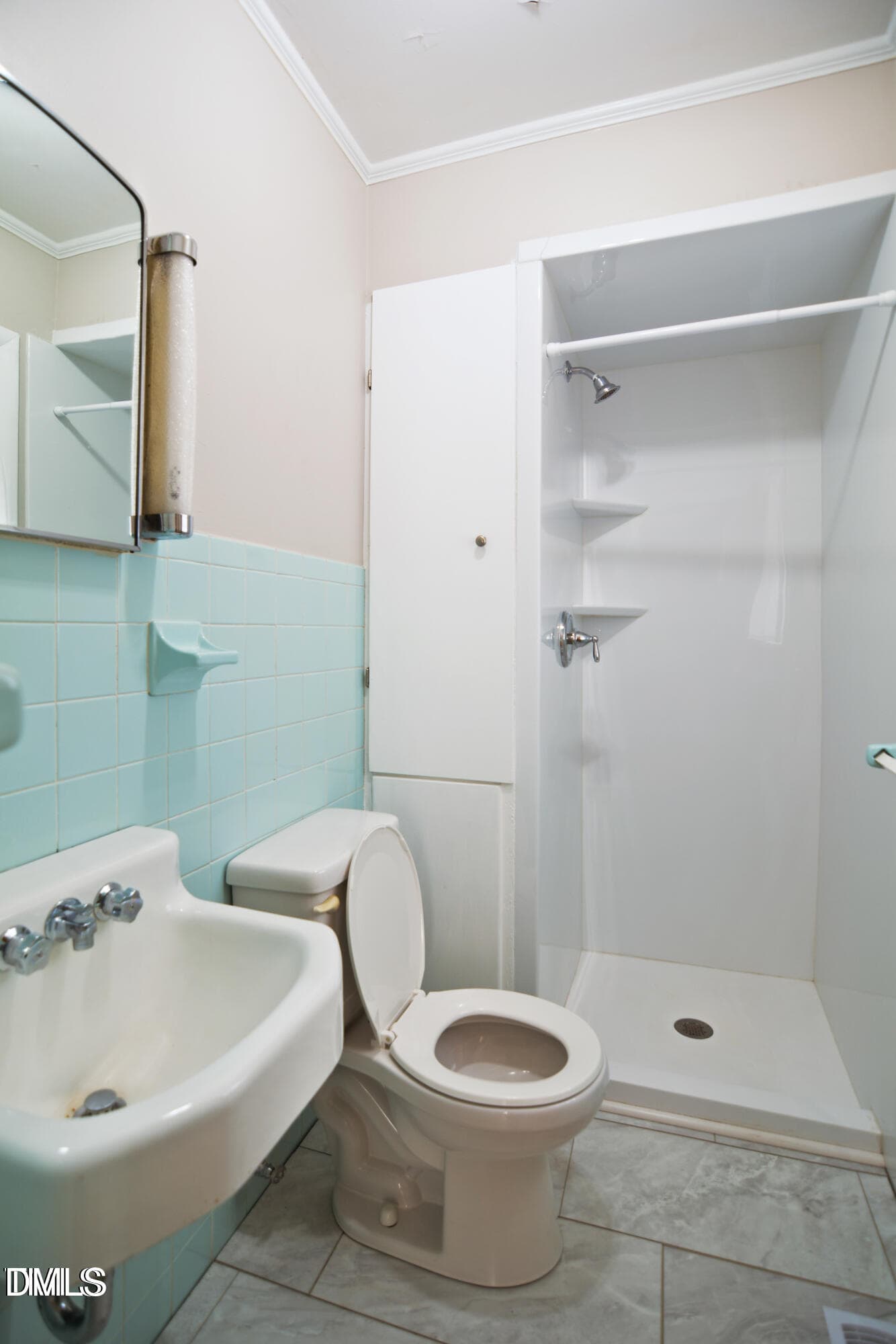 Bath - 2918 Haven Road, Raleigh, NC 27610