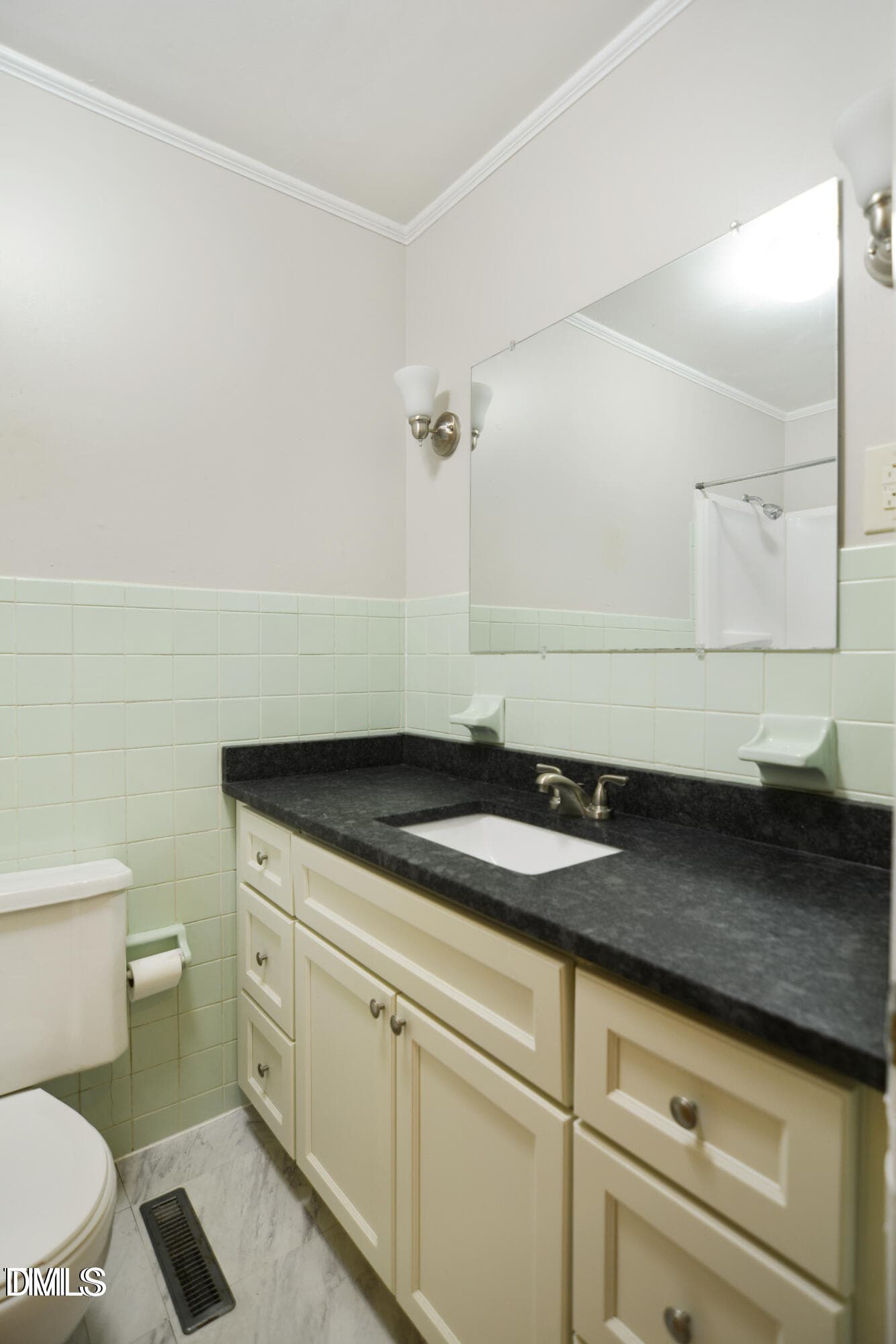 Bath2 - 2918 Haven Road, Raleigh, NC 27610
