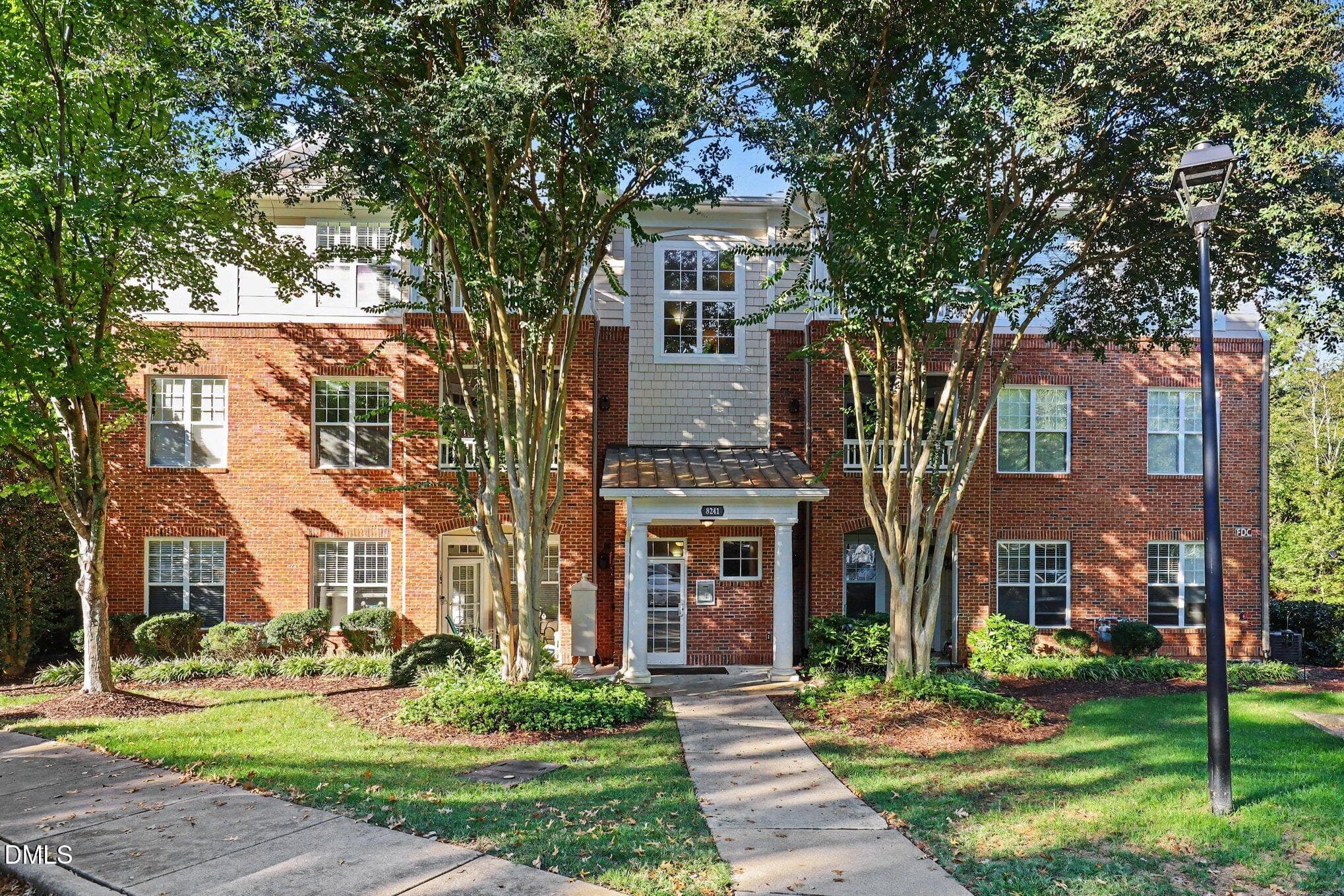 8241 Allyns Landing Way 302, Raleigh, NC 27615