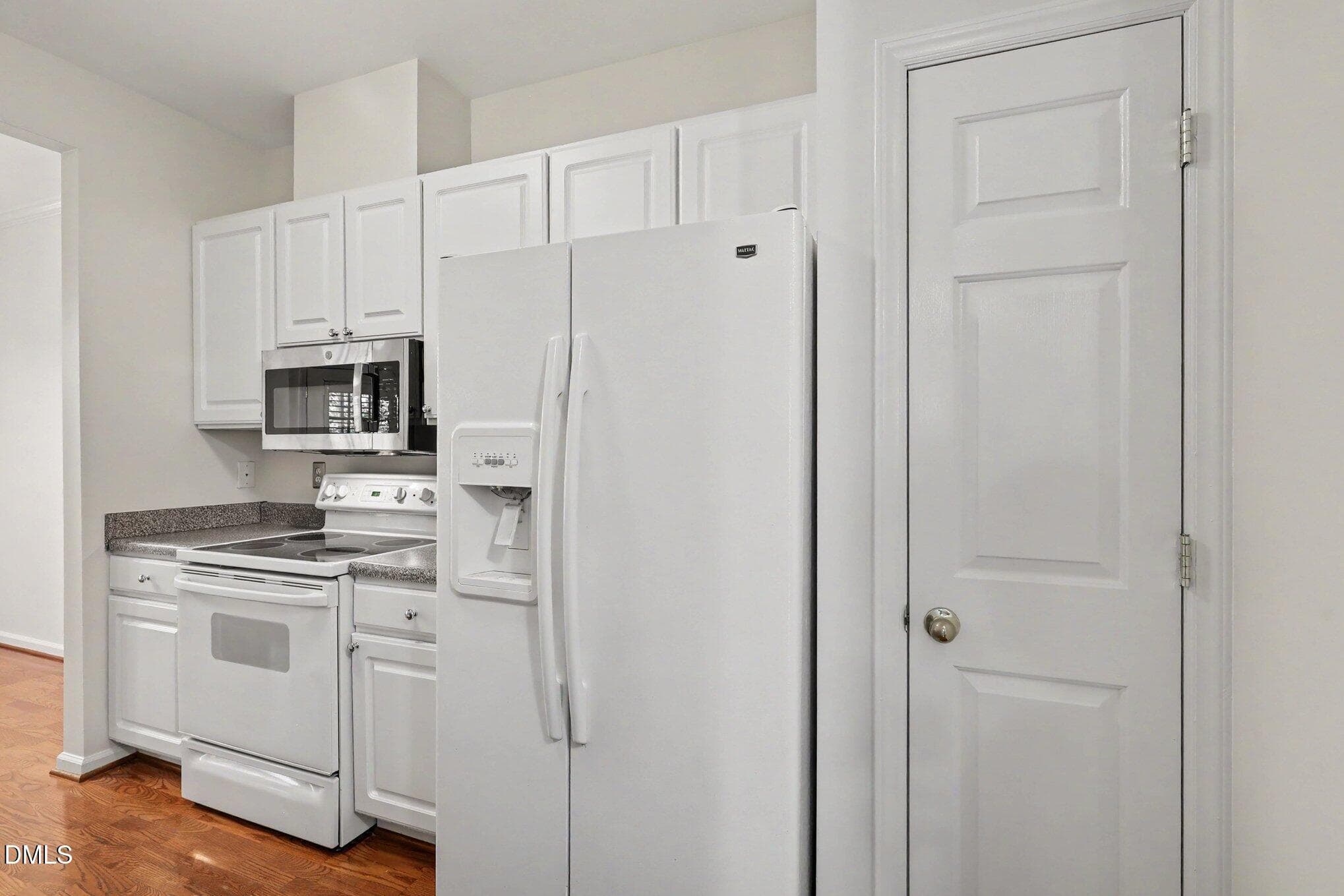 Kitchen - 8241 Allyns Landing Way 302, Raleigh, NC 27615, Raleigh