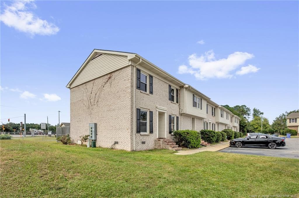 Photo 2 - 401 Kirkcaldy Court, Fayetteville, NC 28314, Fayetteville