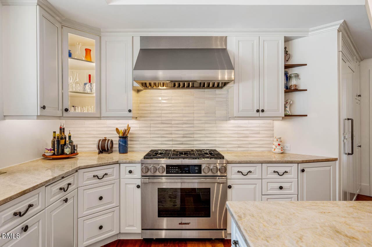 Under Cabinet and Above Cabinet Lighting - 801 Oxbow Crossing Road, Chapel Hill, NC 27516, Chapel Hill