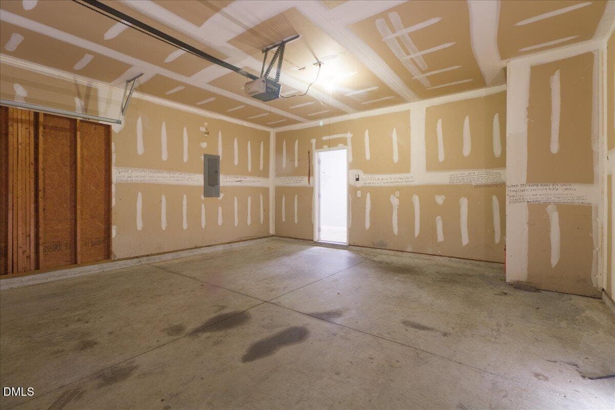 Garage 2 - 1402 Torrey Pines Court, Mebane, NC 27302, Mebane