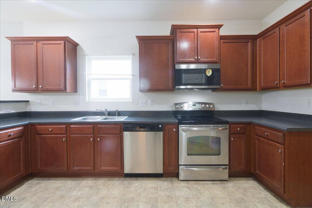 Kitchen 2 - 1402 Torrey Pines Court, Mebane, NC 27302, Mebane