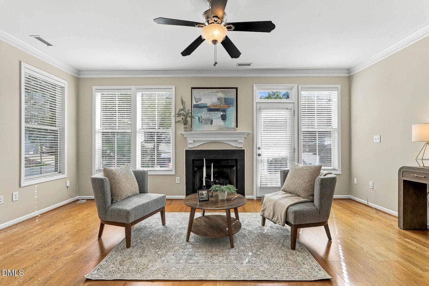 022-031-Family Room-1500x1000 - 1525 Town Home Drive, Apex, NC 27502