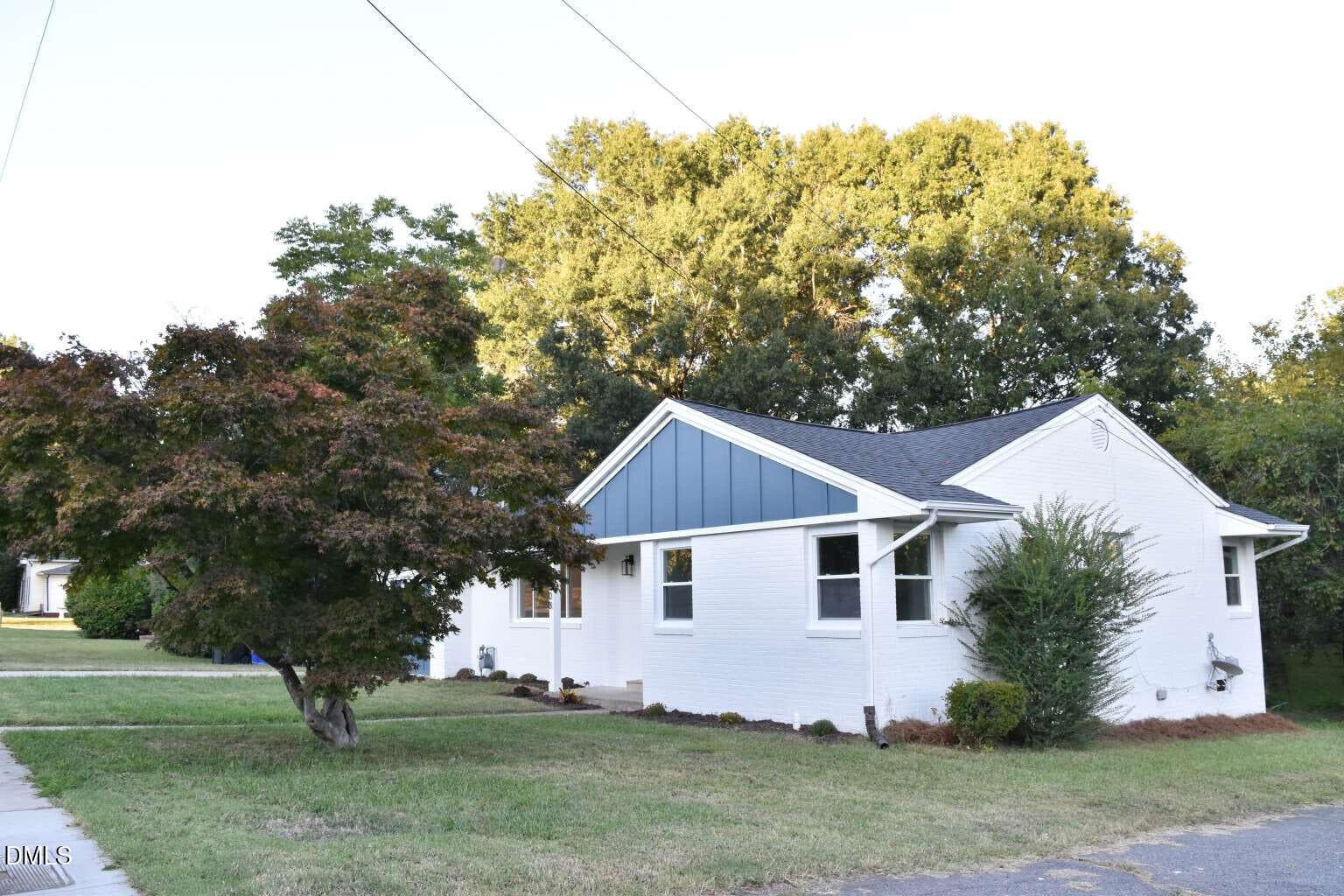 Giron.3 - 208 S Saint John Street, Burlington, NC 27217