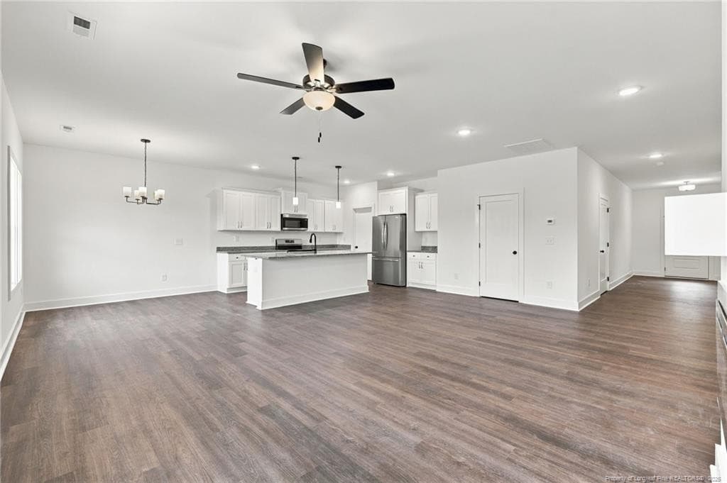 Photo 5 - 143 Peeler Circle, Raeford, NC 28376, Raeford
