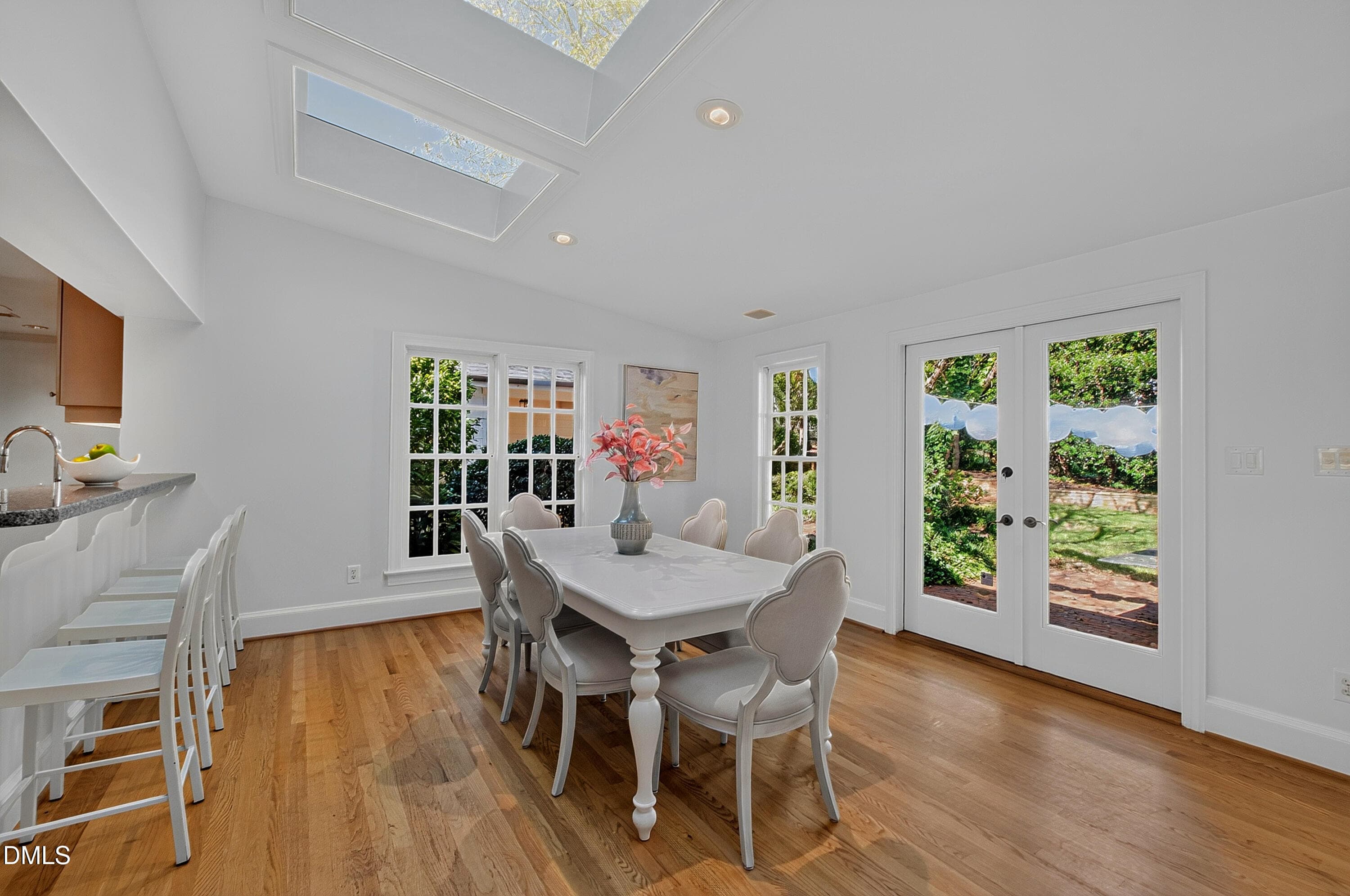 Buncombe (24) - 325 Buncombe Street, Raleigh, NC 27609