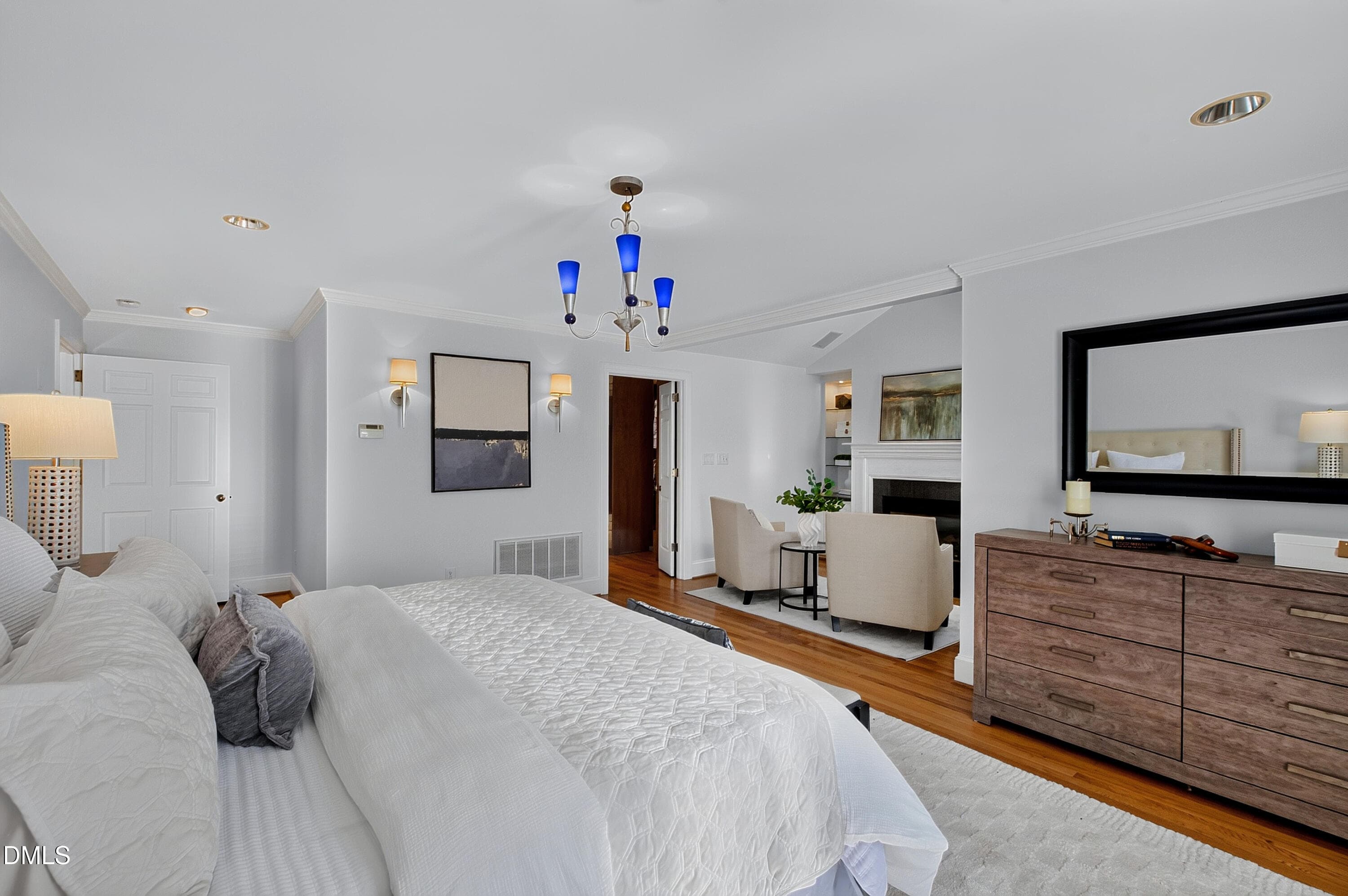 Buncombe (34) - 325 Buncombe Street, Raleigh, NC 27609
