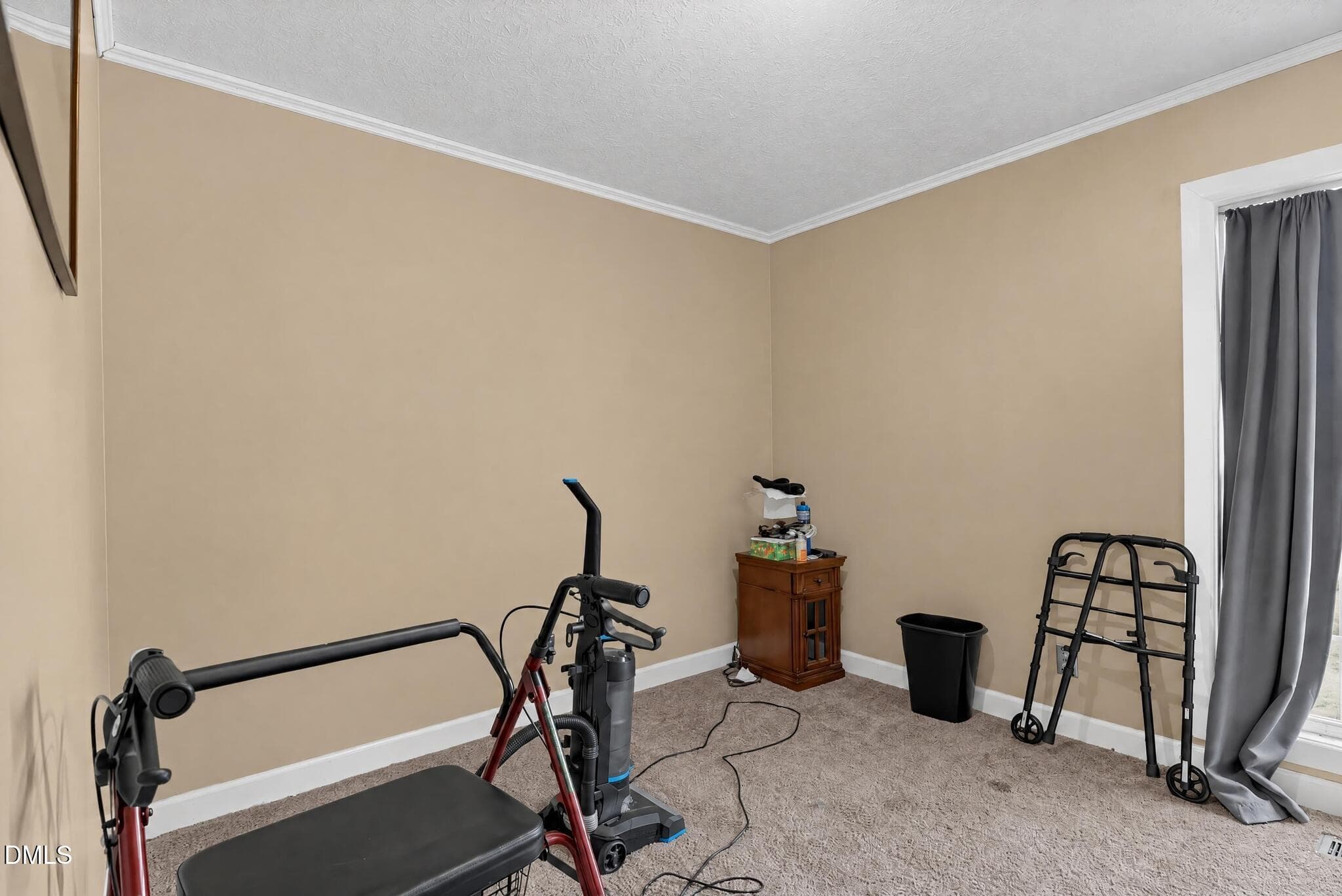 11_1351_Kienast_Dr-Living_room-7--1 - 1351 Kienast Drive, Fayetteville, NC 28314, Fayetteville