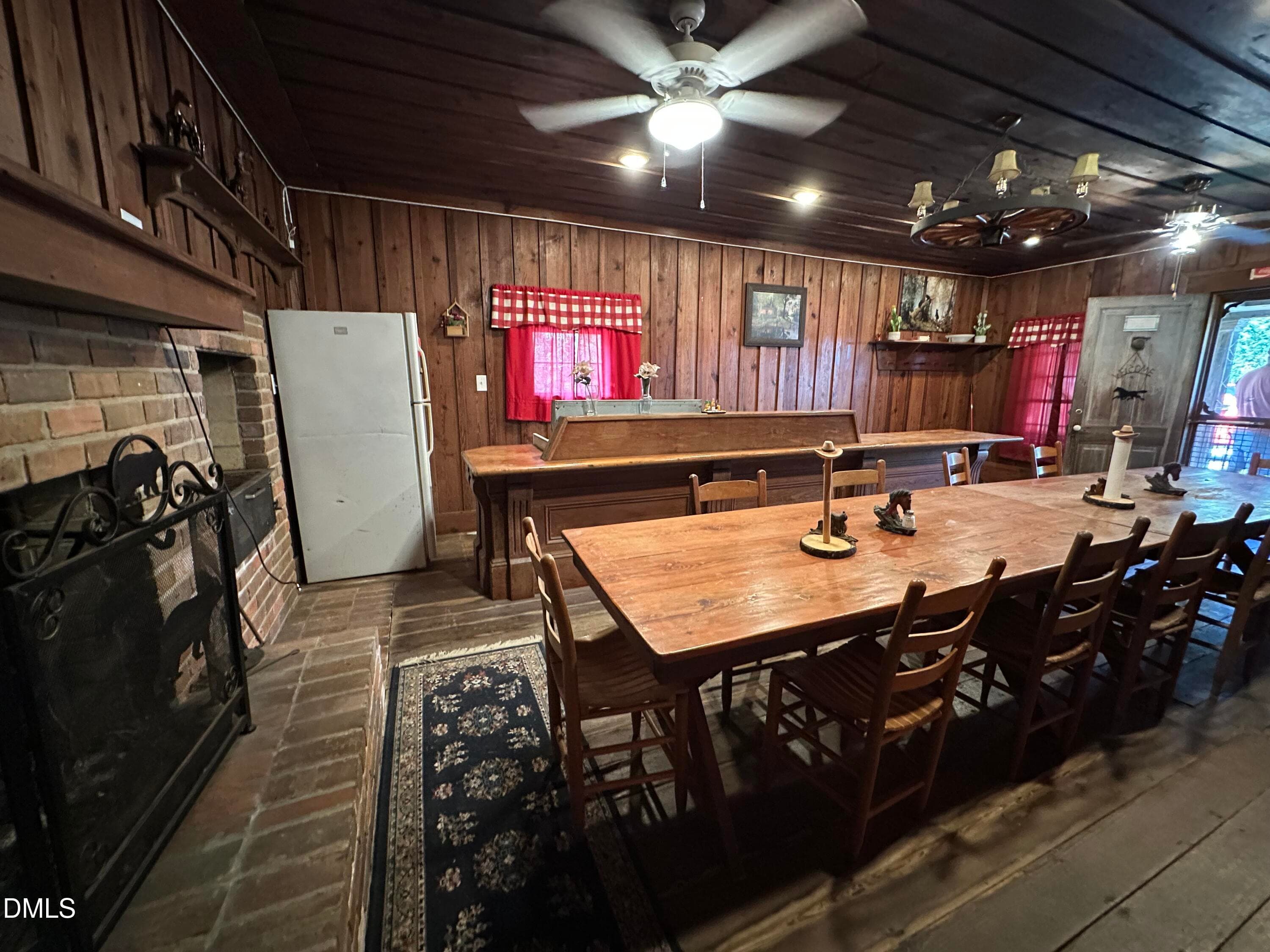 IMG_0882 - 730 E Southerland Street, Wallace, NC 28466, Wallace