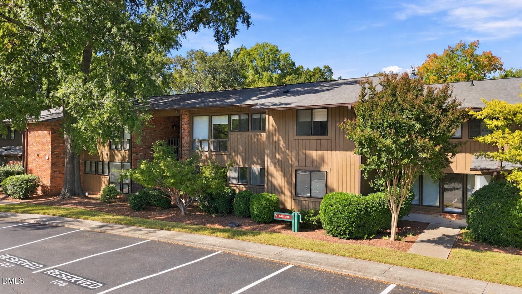 Front ext 2 - 305 Oak Tree 305, Chapel Hill, NC 27517, Chapel Hill