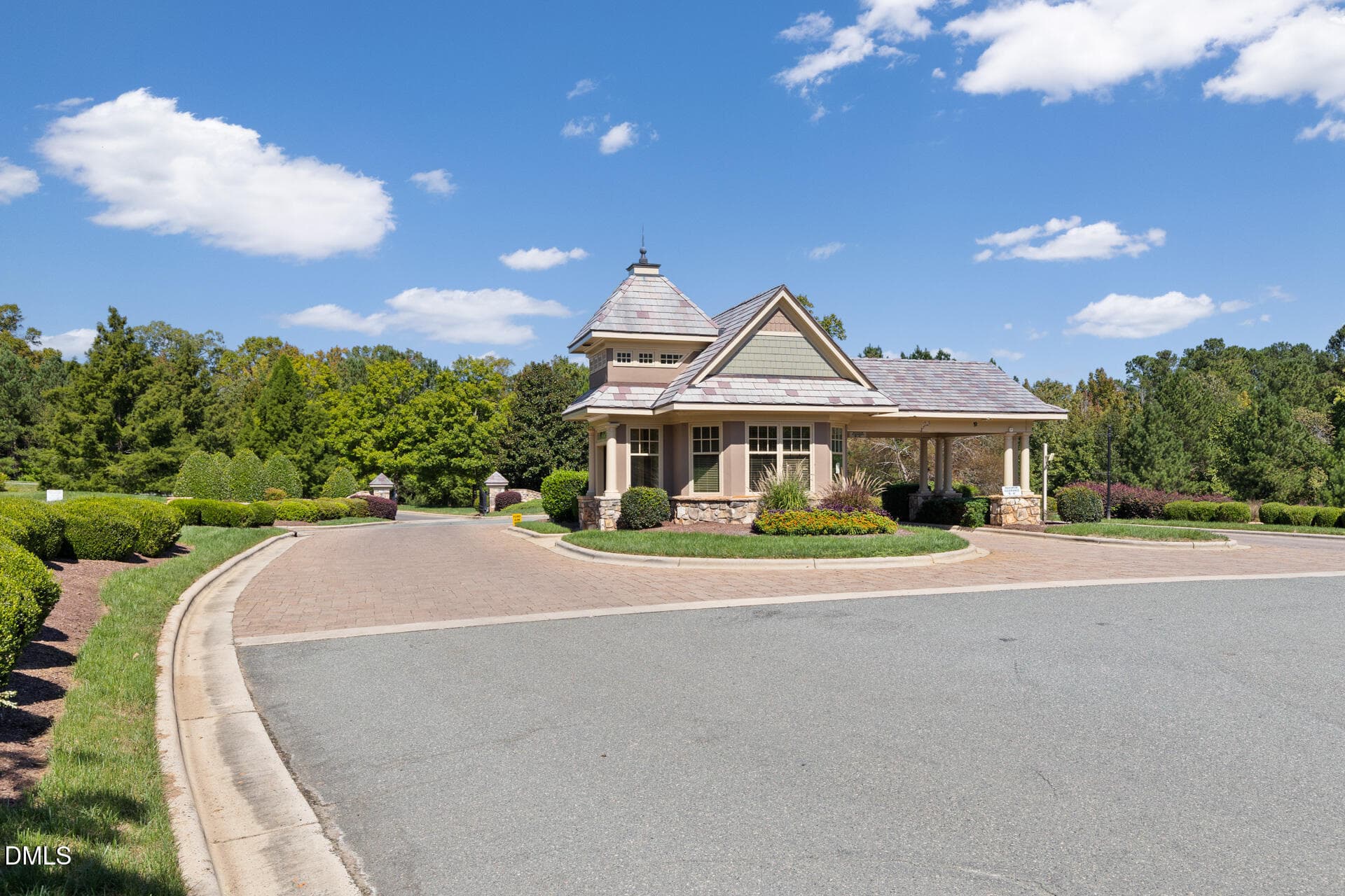 Gated Entrance - 252 Two Creeks Loop, Chapel Hill, NC 27517, Chapel Hill
