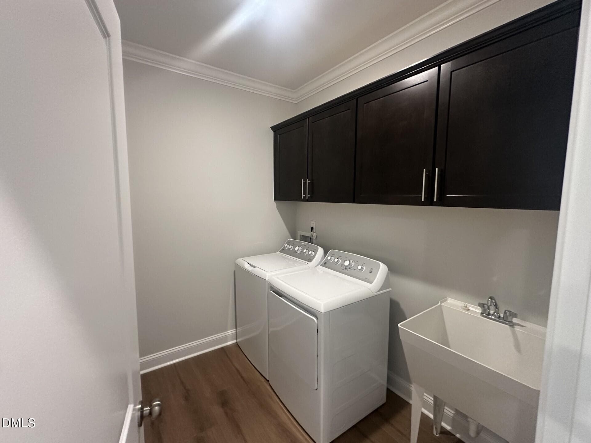 200 Laundry - 1113 Constellation Circle, Durham, NC 27703