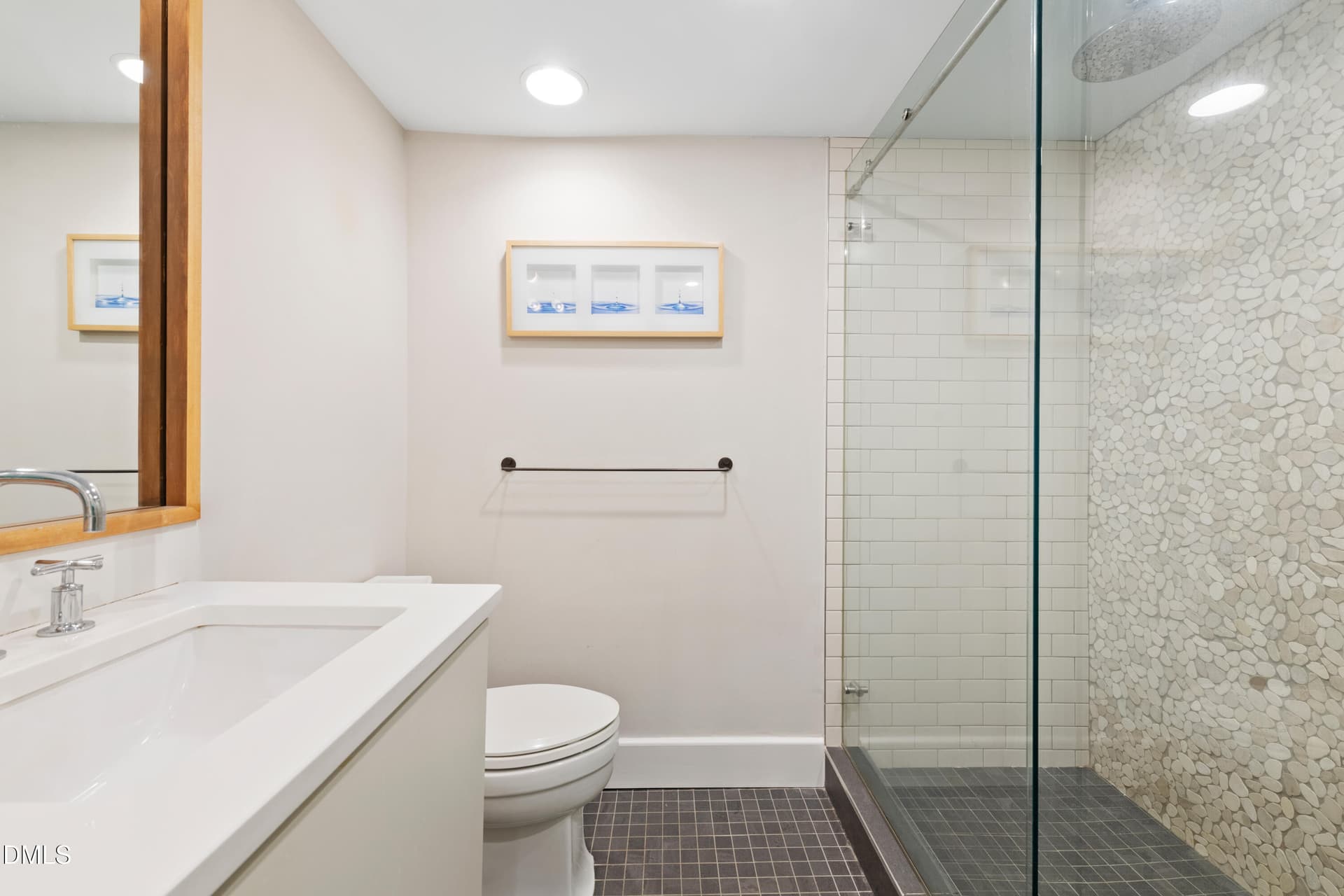 NCR_6464 v2 web - 1009 Collins Drive, Raleigh, NC 27609