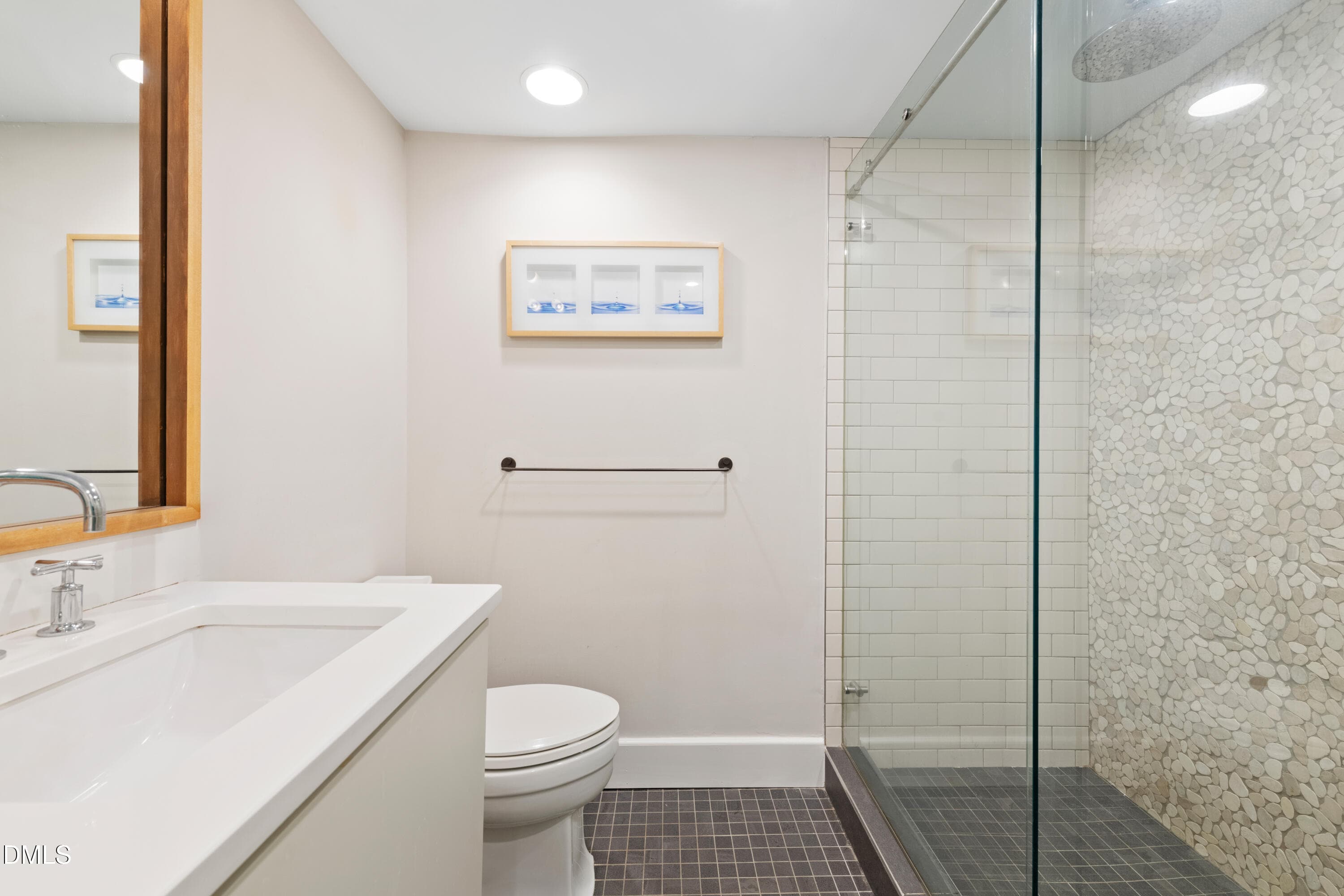 NCR_6464 v2 web - 1009 Collins Drive, Raleigh, NC 27609