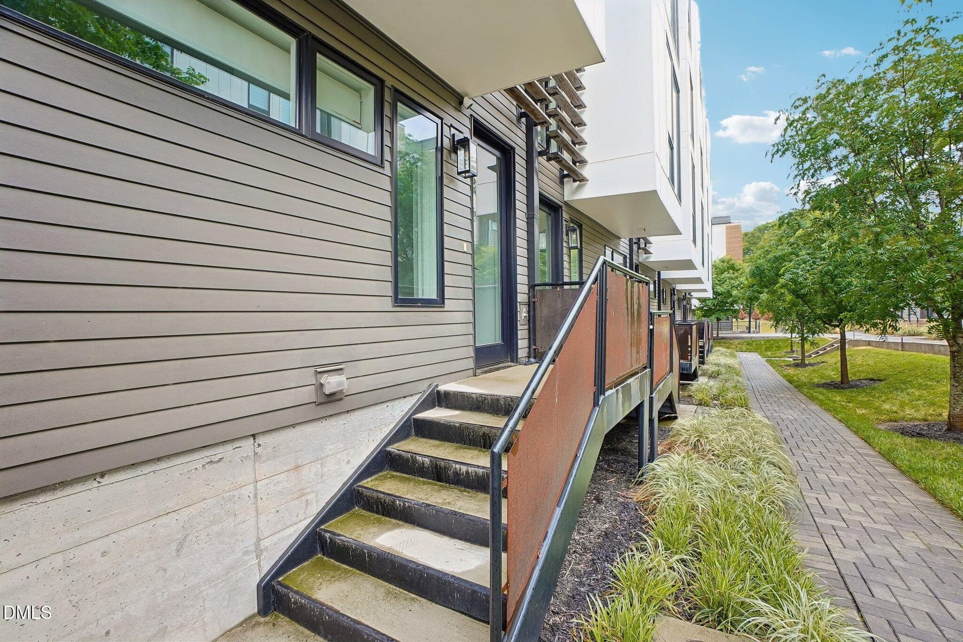 3-web-or-mls-Gordon St 802-S0805-004r - 512 Gordon Street 802, Durham, NC 27701