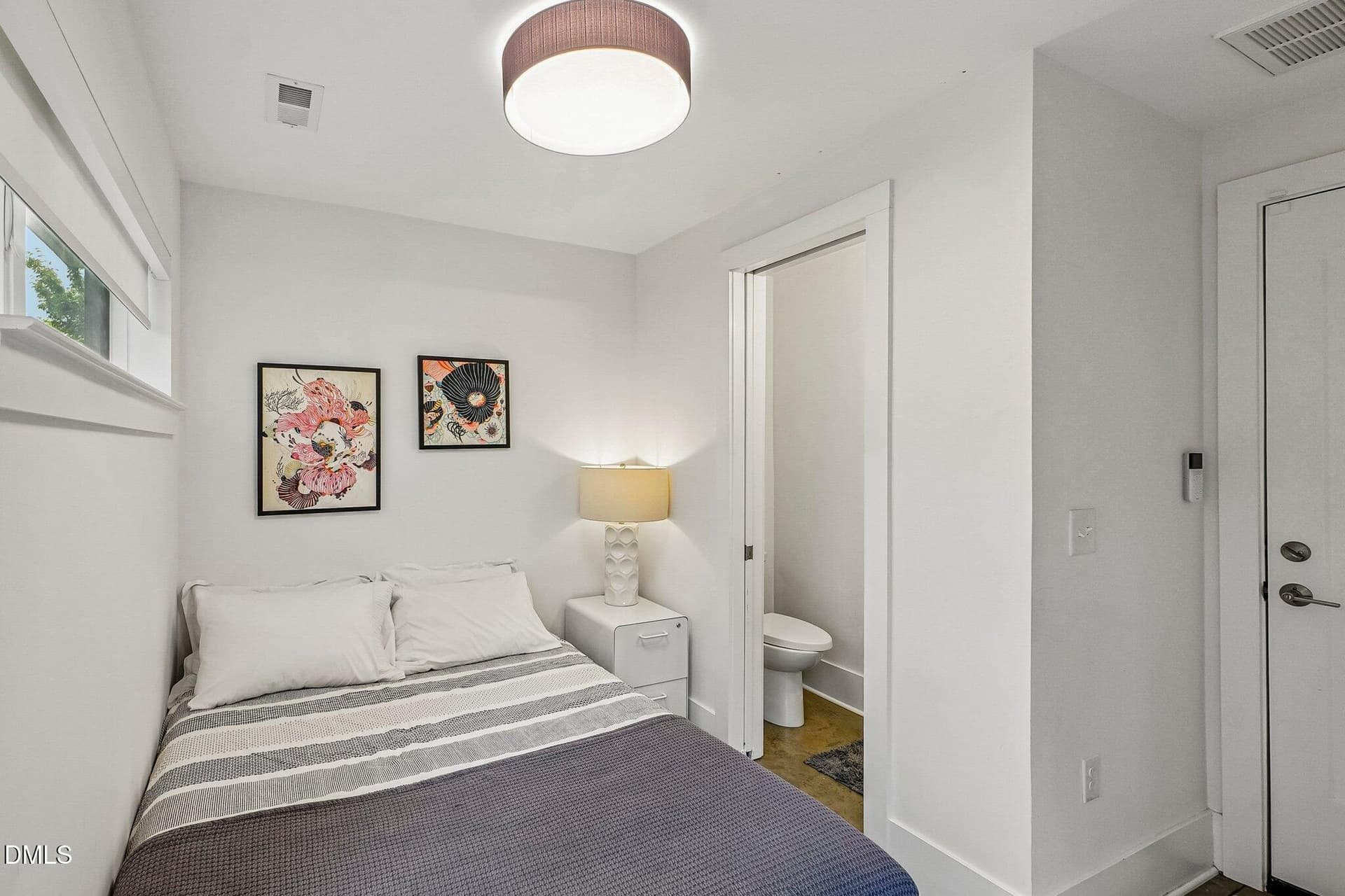 15-web-or-mls-Gordon St 802-S0805-016r - 512 Gordon Street 802, Durham, NC 27701