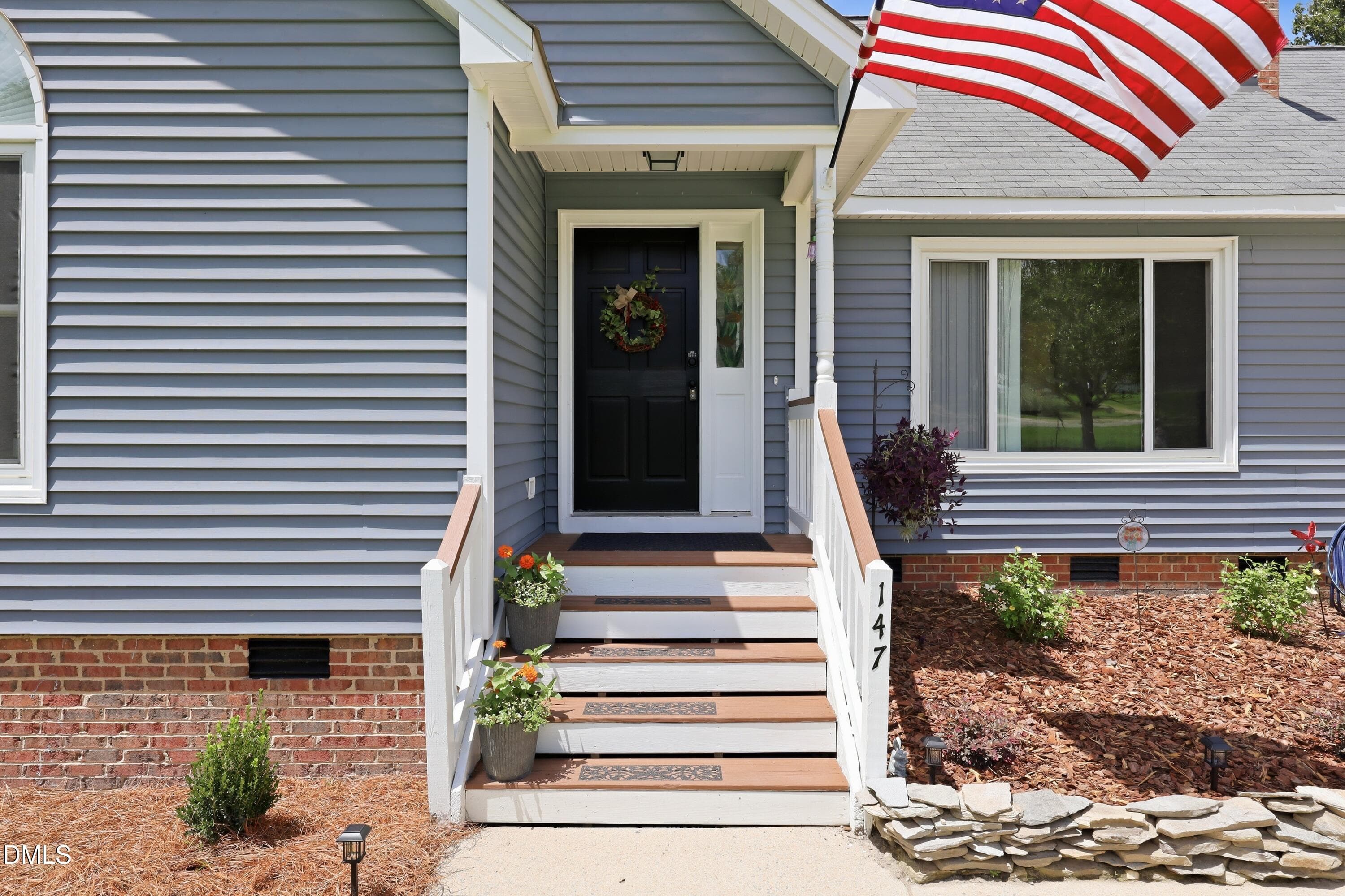 Front Porch - 147 Bridle Trail, Youngsville, NC 27596, Youngsville