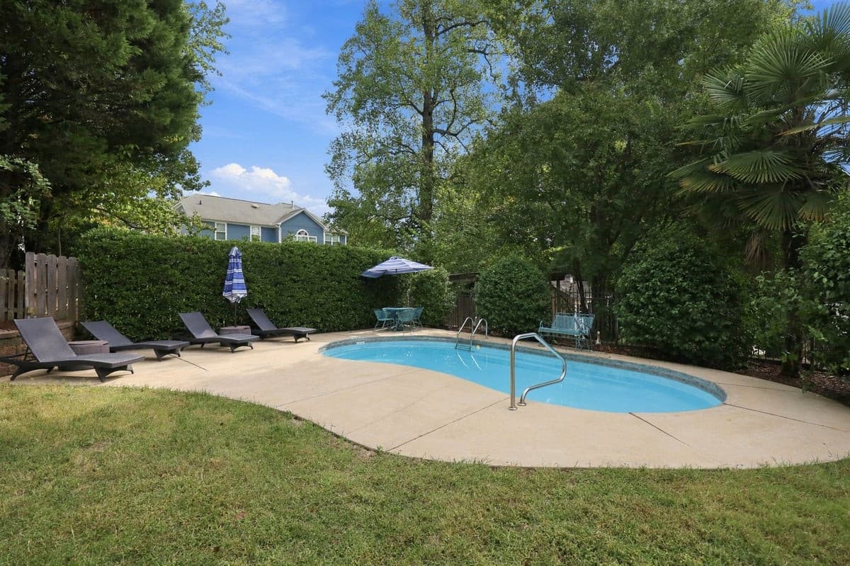 61-web-or-mls-IMG_2584.jpg - 10620 River Forest Drive, Raleigh, NC 27614