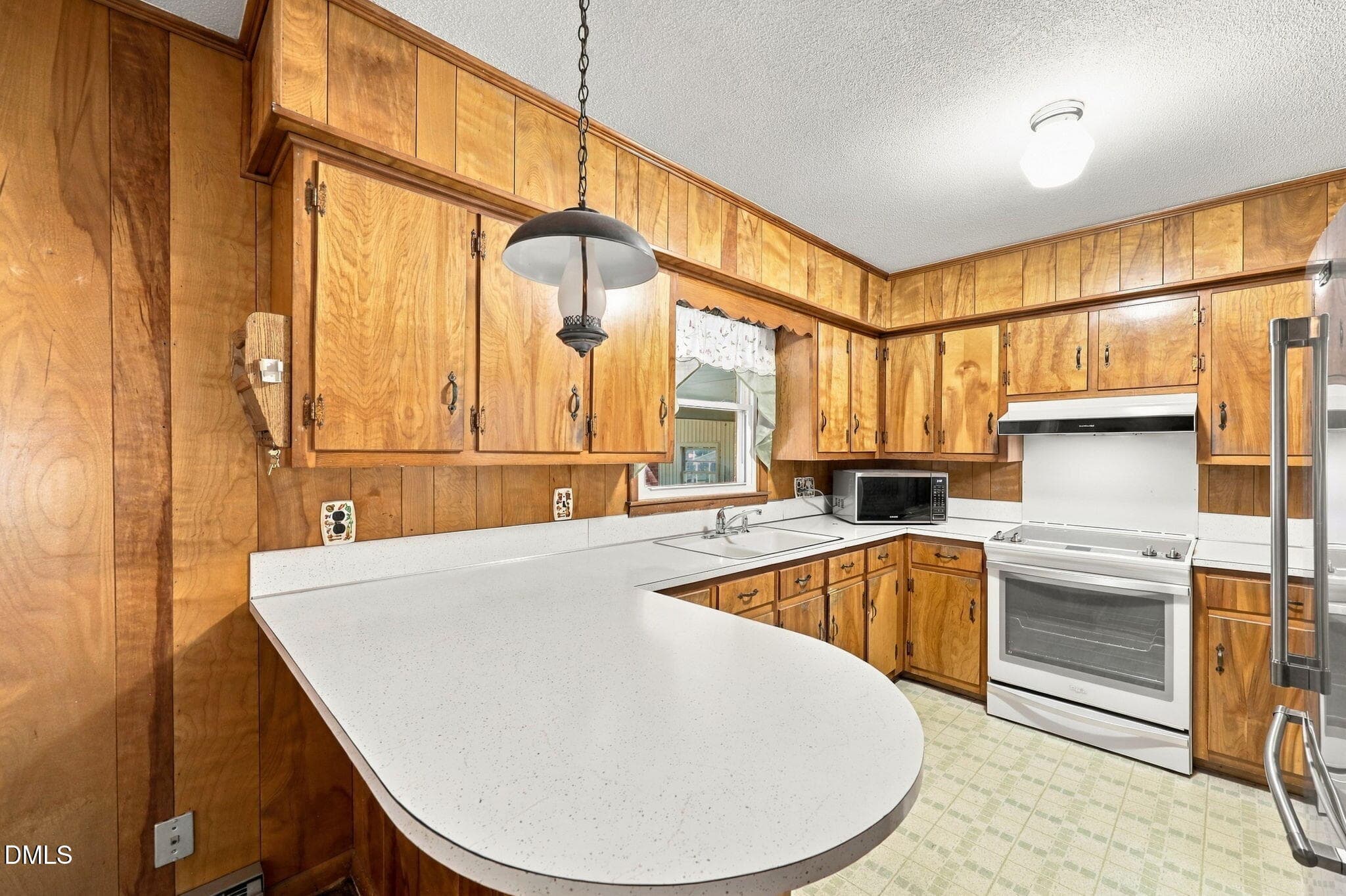 35-web-or-mls-IMG_2517 - 208 Aloha Drive, Graham, NC 27253, Graham