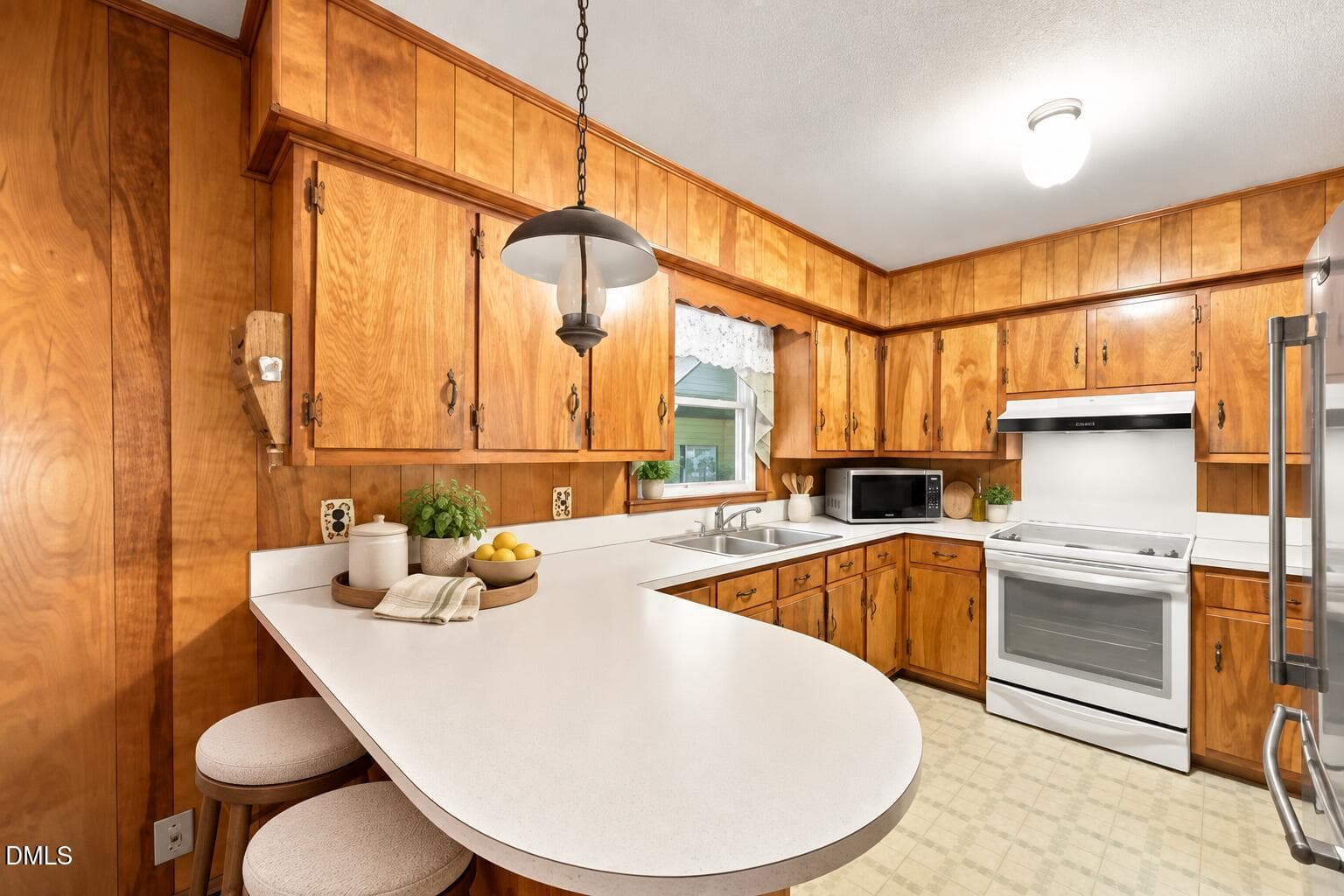 staged-kitchen - 208 Aloha Drive, Graham, NC 27253, Graham