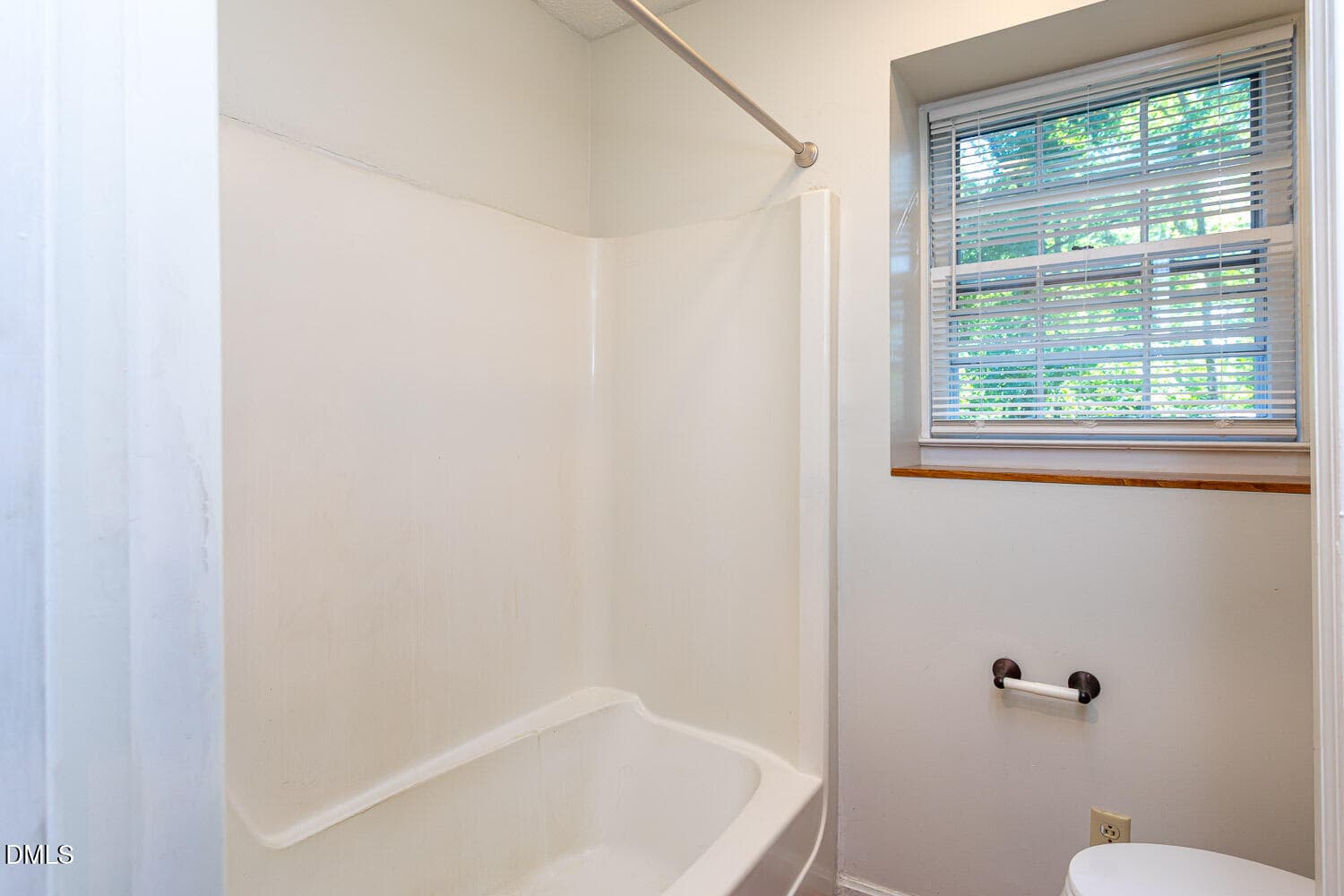 Hall Bath - 3216 Atlantic Avenue, Raleigh, NC 27604, Raleigh