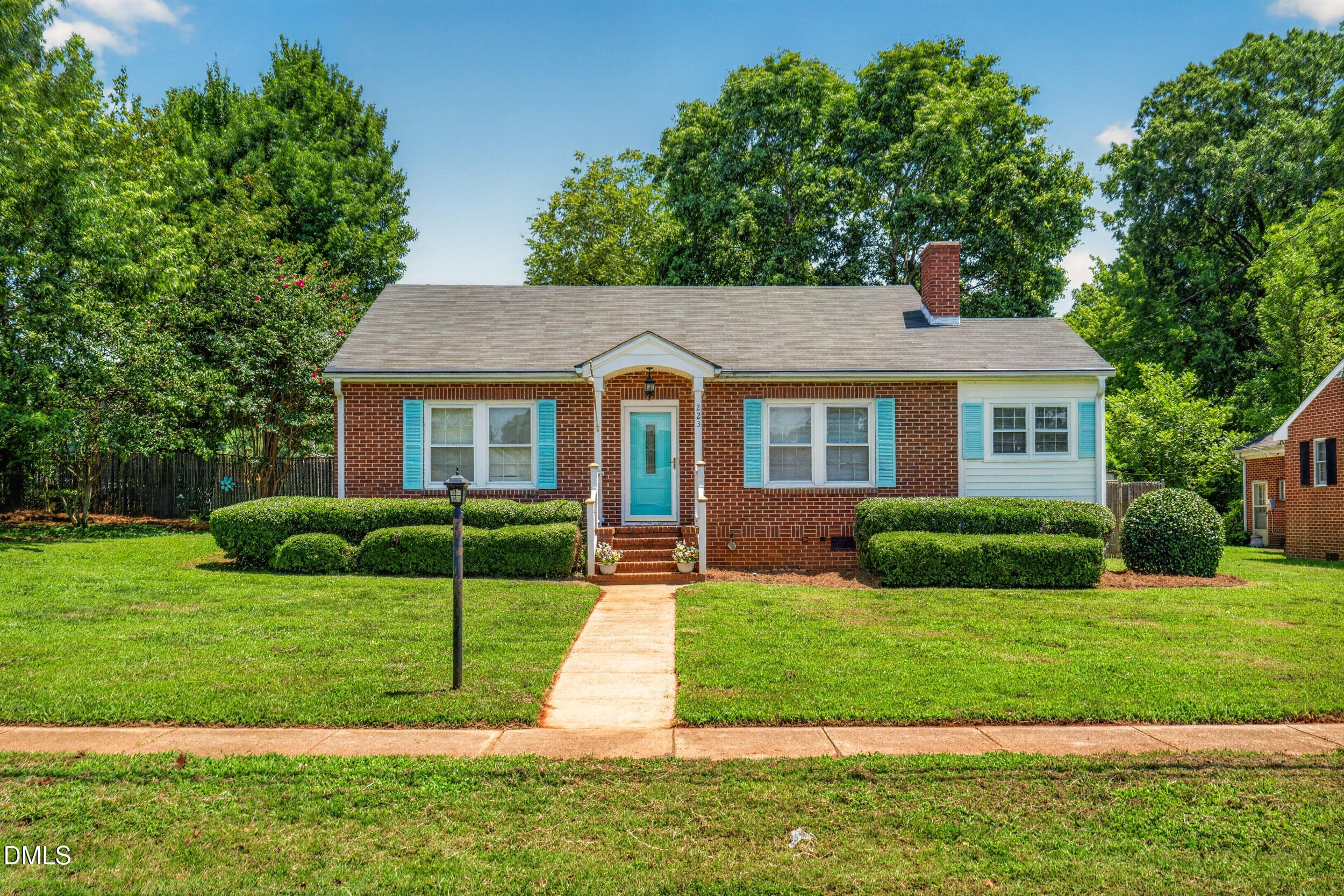 223 S 3rd Avenue, Siler City, NC 27344