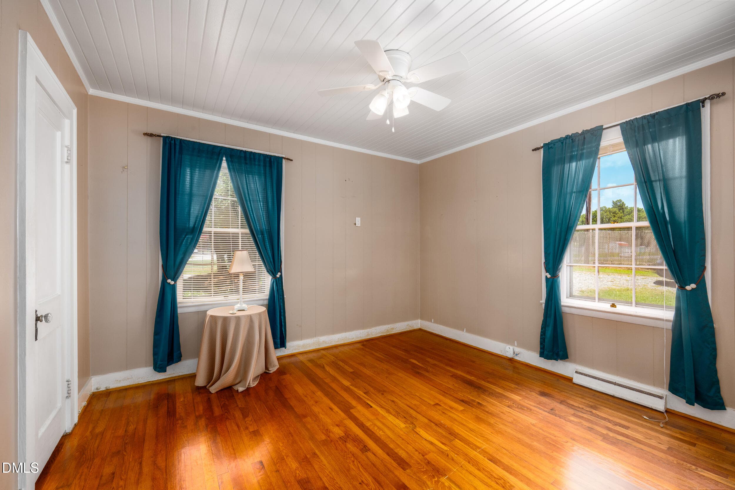 15_223 s. 3rd ave-16 - 223 S 3rd Avenue, Siler City, NC 27344, Siler City