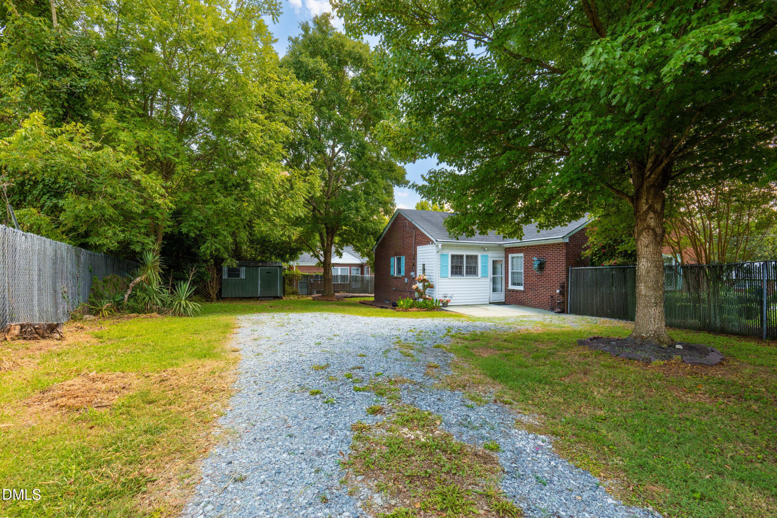 18_223 s. 3rd ave-18 - 223 S 3rd Avenue, Siler City, NC 27344, Siler City