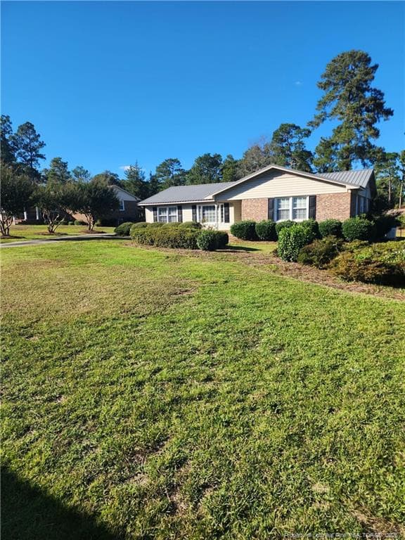 Photo 3 - 821 E Donaldson Avenue, Raeford, NC 28376, Raeford