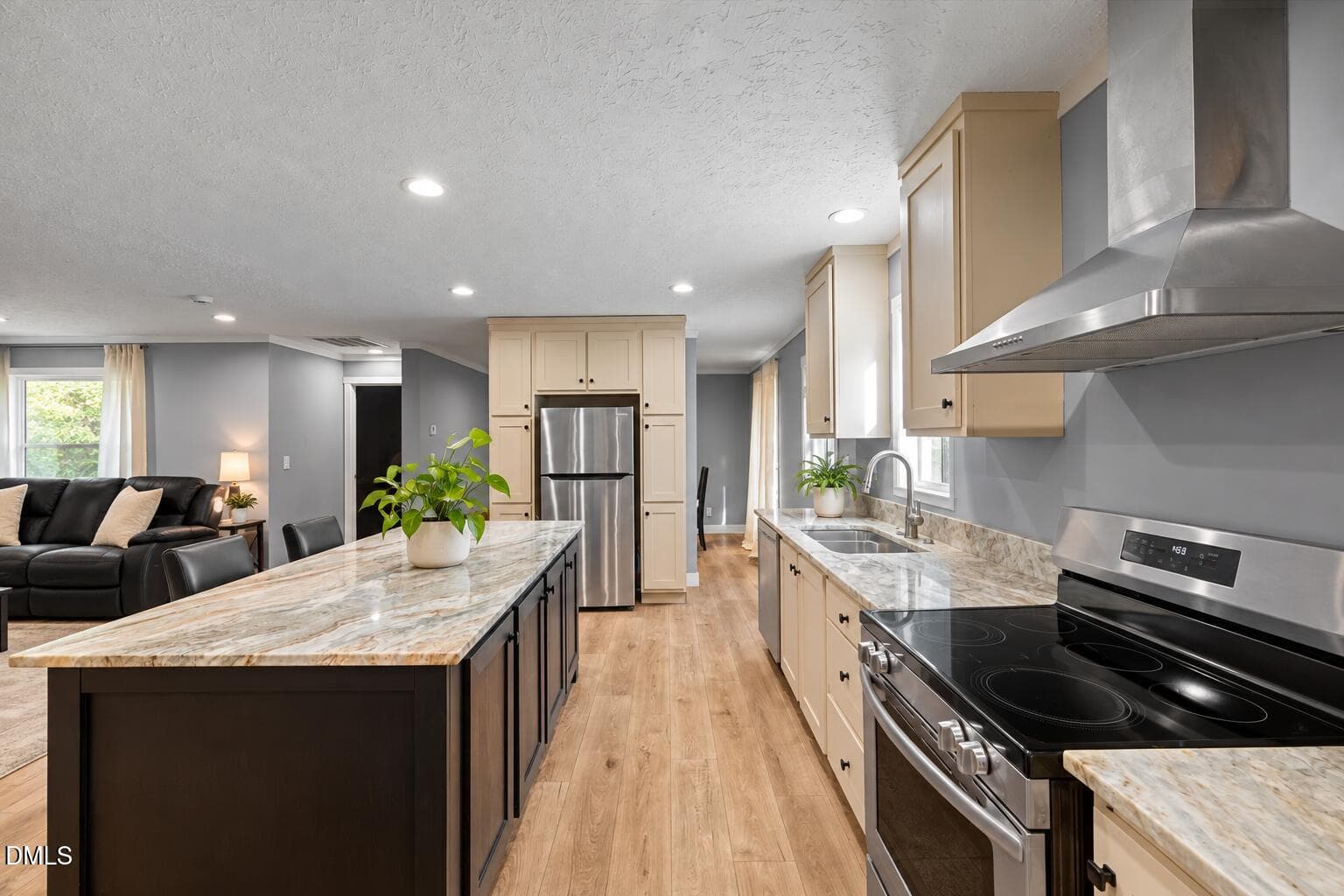 1220 Ktichen Galley - 1220 Warrenton Road, Henderson, NC 27537, Henderson