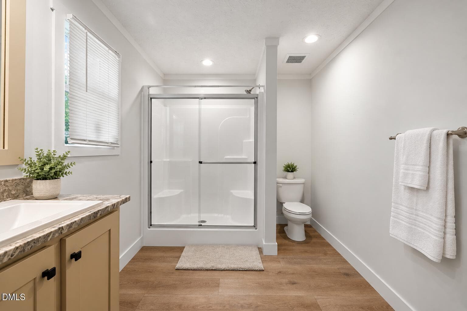 1220 Primary Shower - 1220 Warrenton Road, Henderson, NC 27537, Henderson