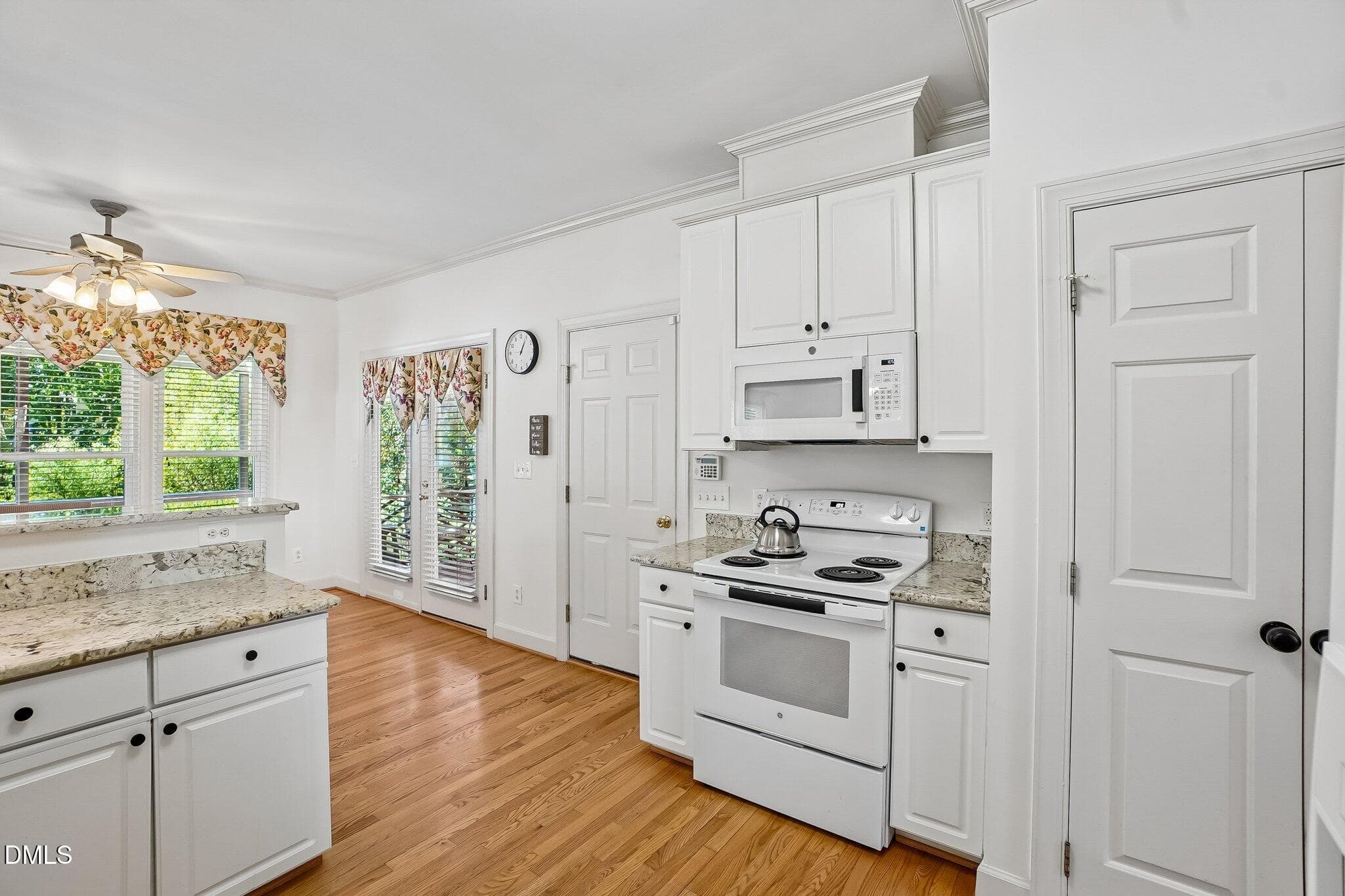 14-web-or-mls-Black Diamond Ct-S1310-017 - 5108 Black Diamond Court, Raleigh, NC 27604, Raleigh