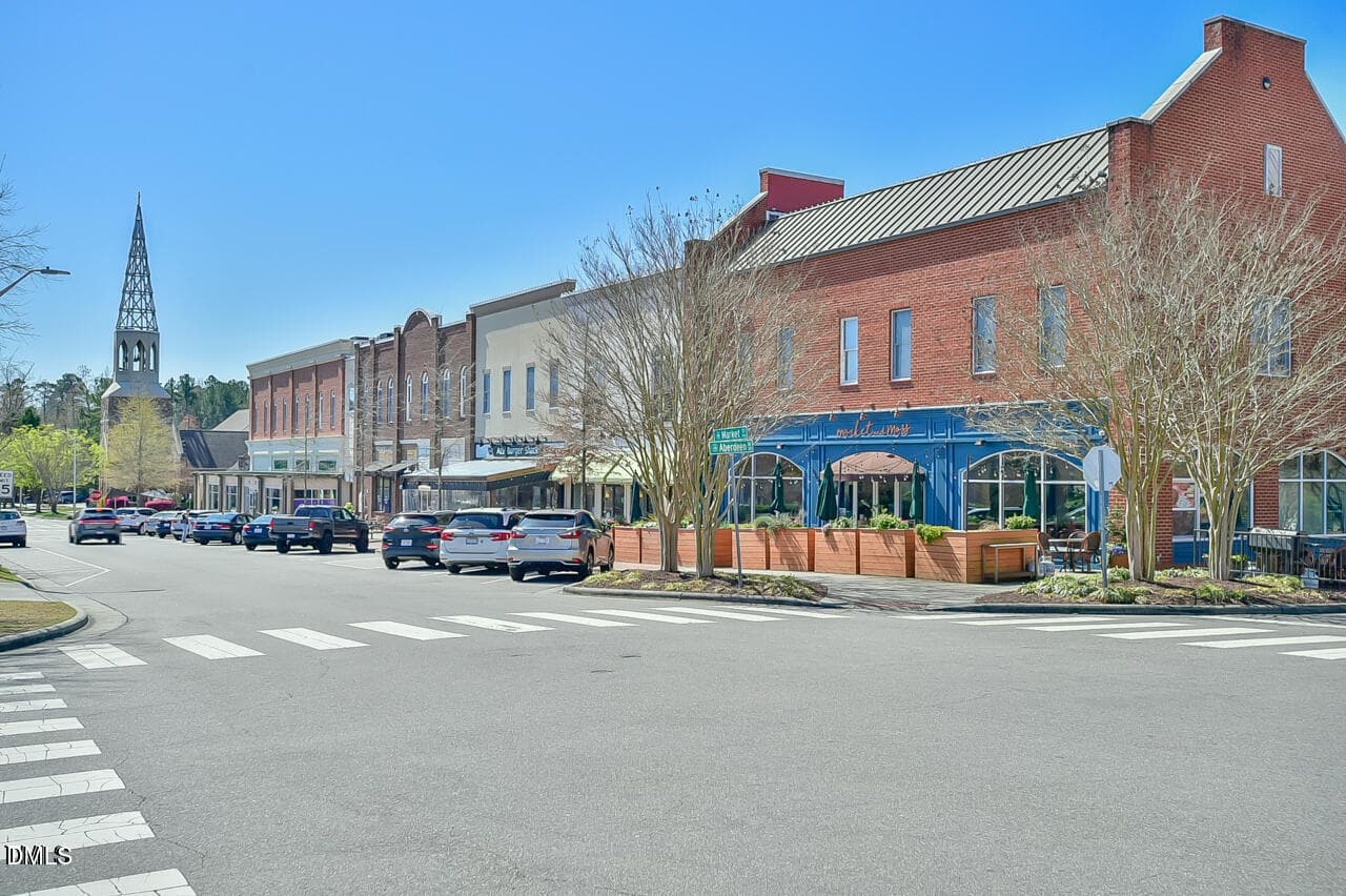 SV market - 900 Edgewater Circle, Chapel Hill, NC 27516