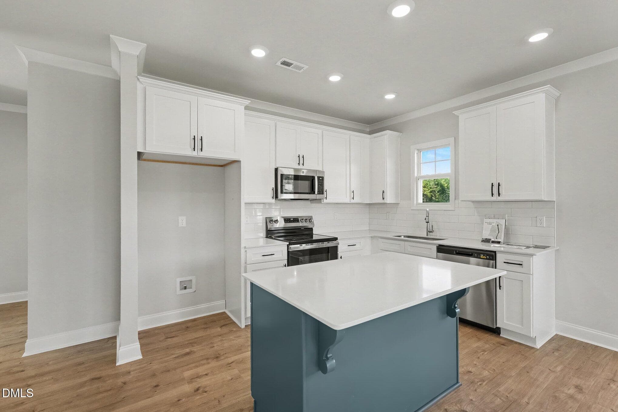 010_file_3200 - 99 Evelene Way, Clinton, NC 28328