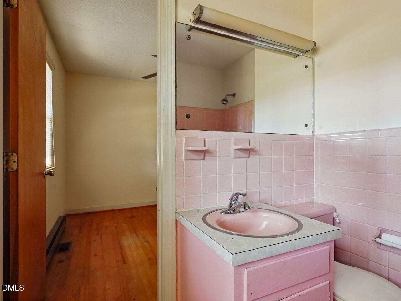 015-1280x960-jack-n-jill-bath - 316 26th Street, Butner, NC 27509, Butner