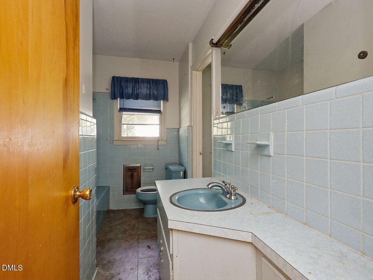 020-1280x960-attached-hall-bath - 316 26th Street, Butner, NC 27509, Butner