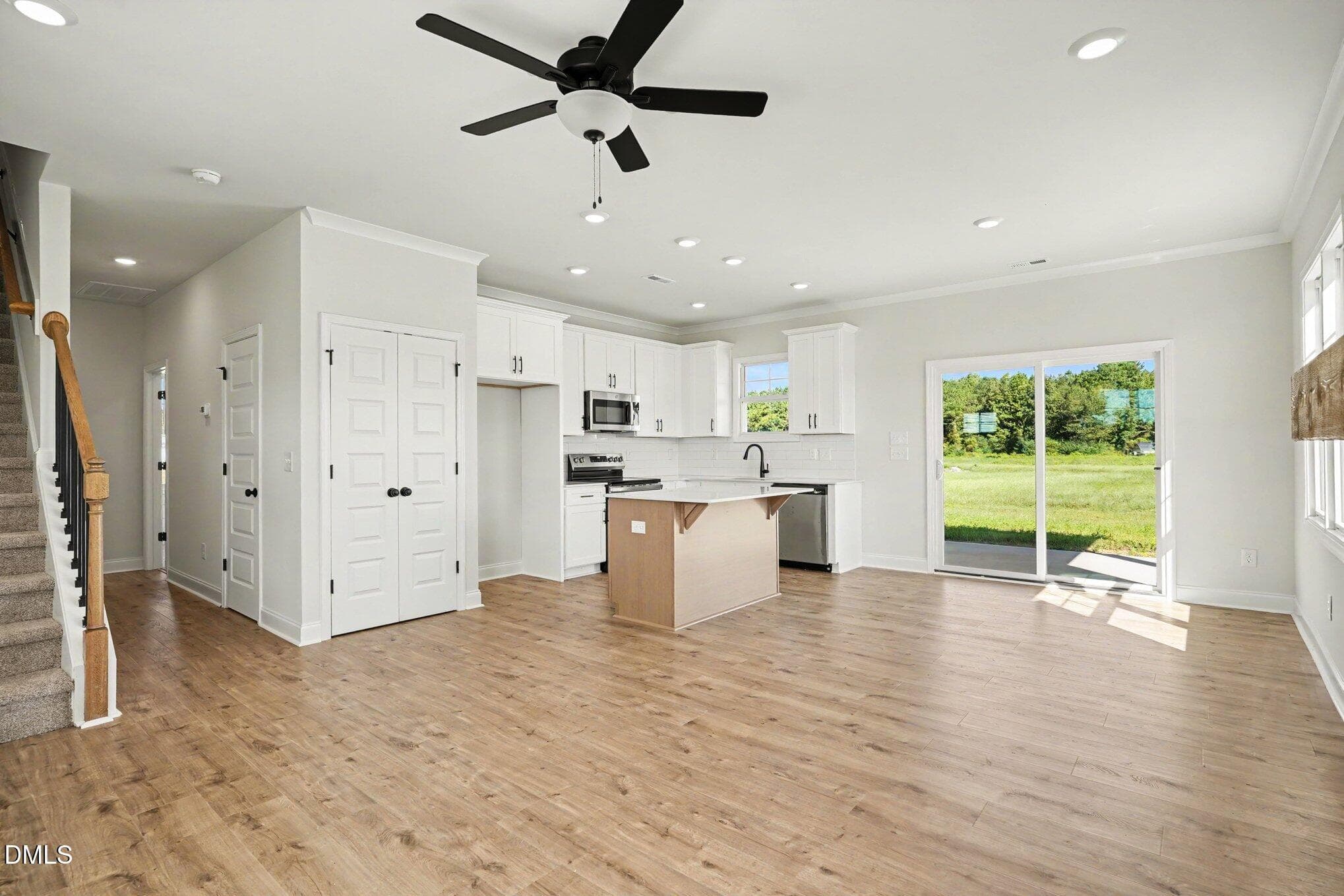 006_file_3185 - 66 Evelene Way, Clinton, NC 28328