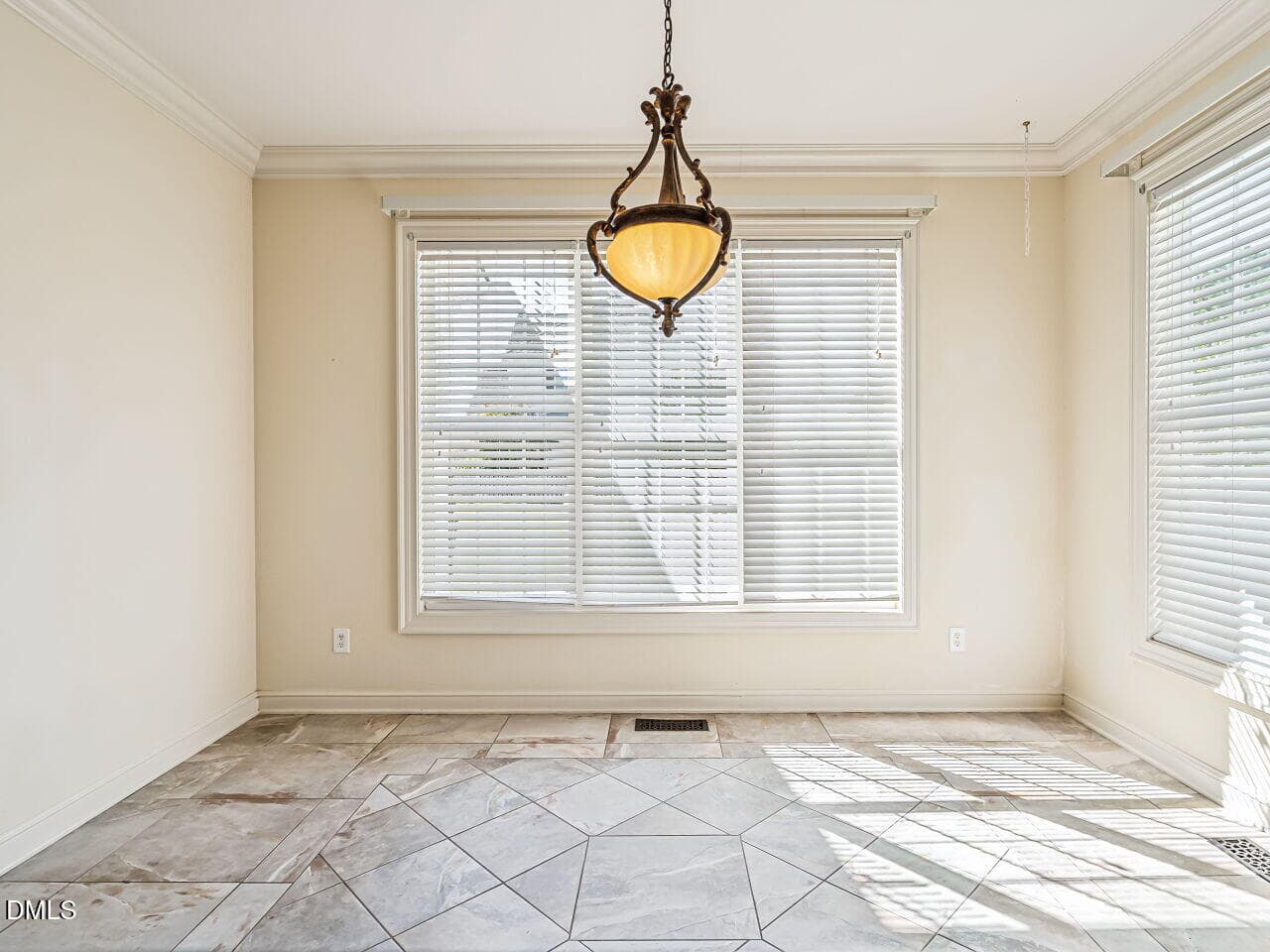 Breakfast nook - 319 Neuse Landing Drive, Clayton, NC 27527